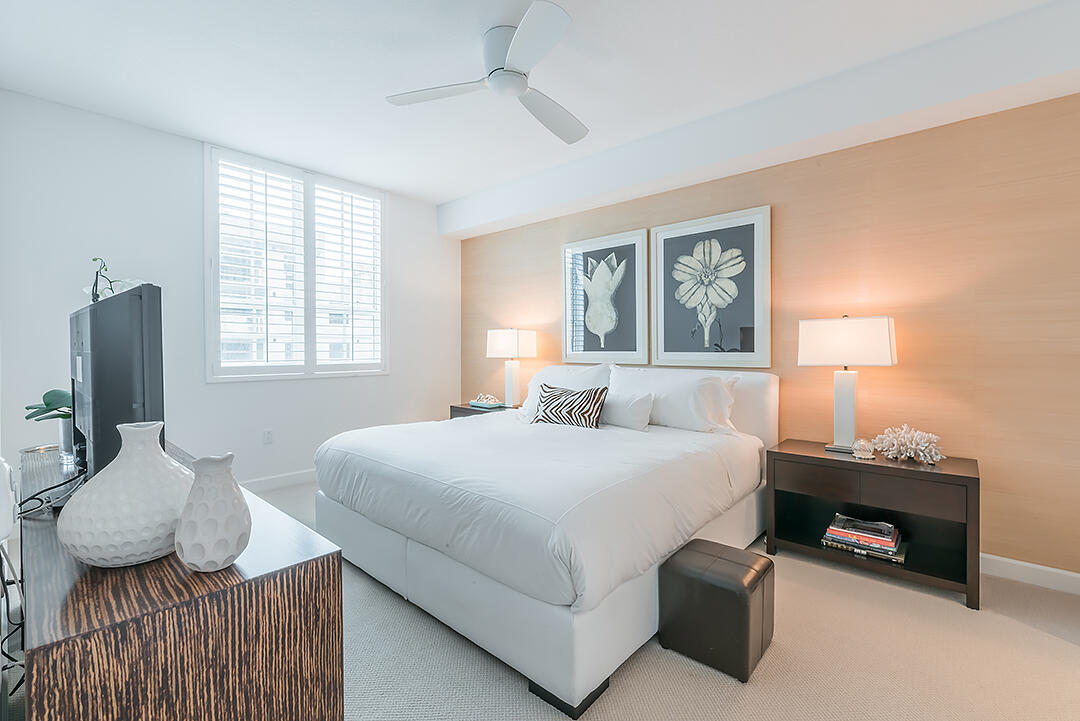 WHITNEY CONDO - Residential