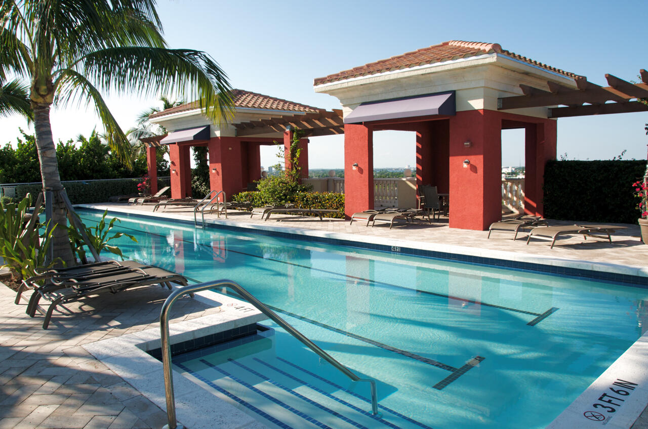 WHITNEY CONDO - Residential