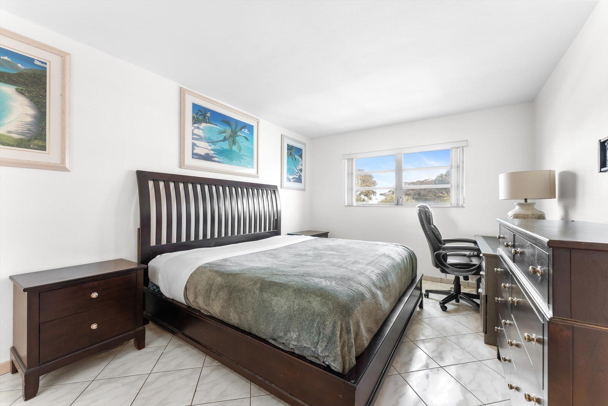 PARADISE VILLAS CONDO - Residential