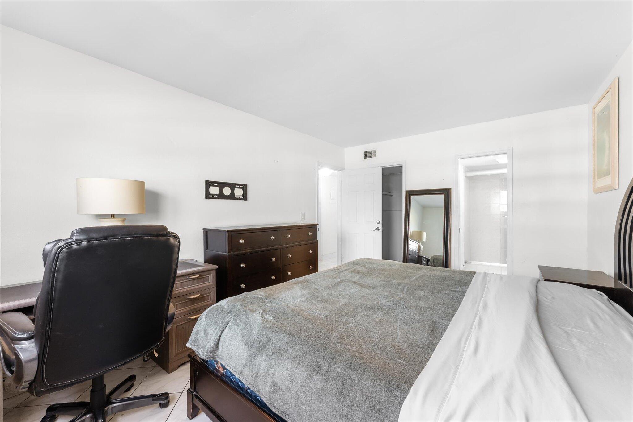 PARADISE VILLAS CONDO - Residential