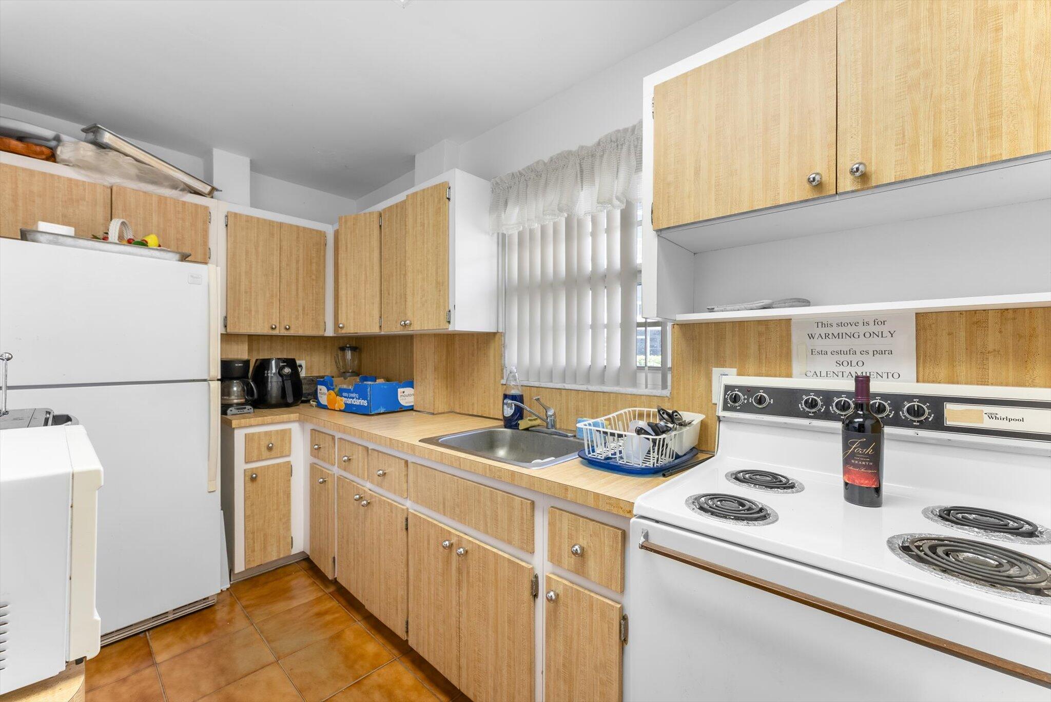 PARADISE VILLAS CONDO - Residential