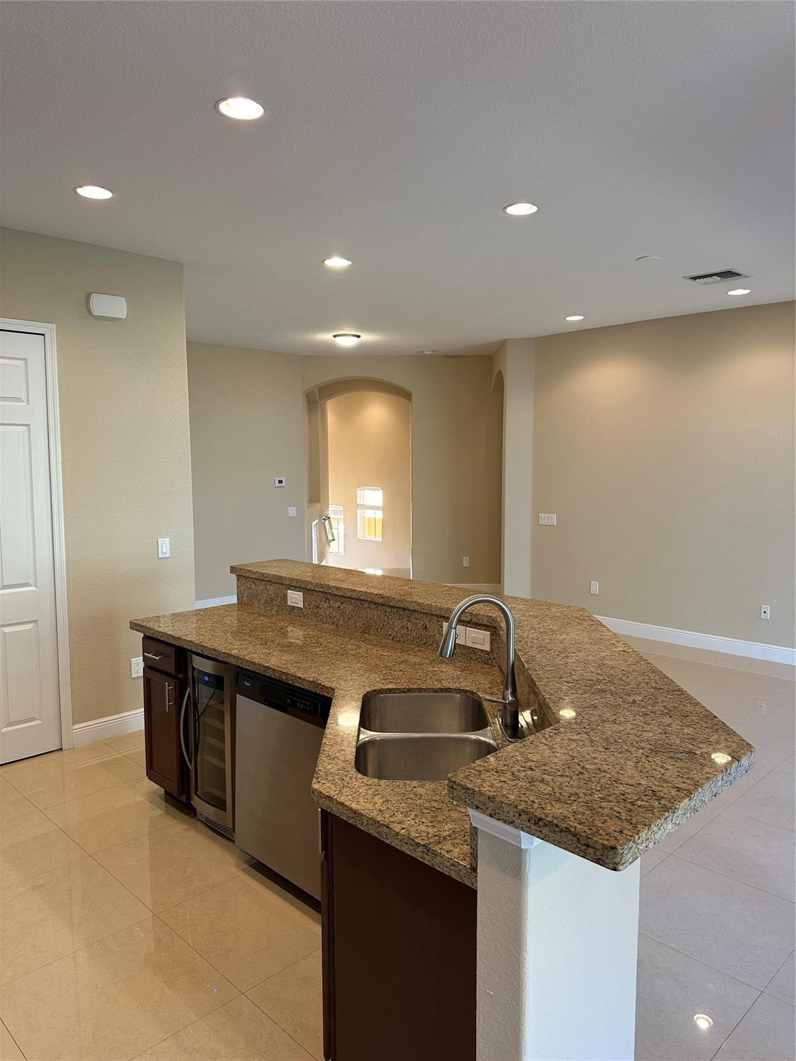 CYPRESS POINTE III AT HER - Residential Lease