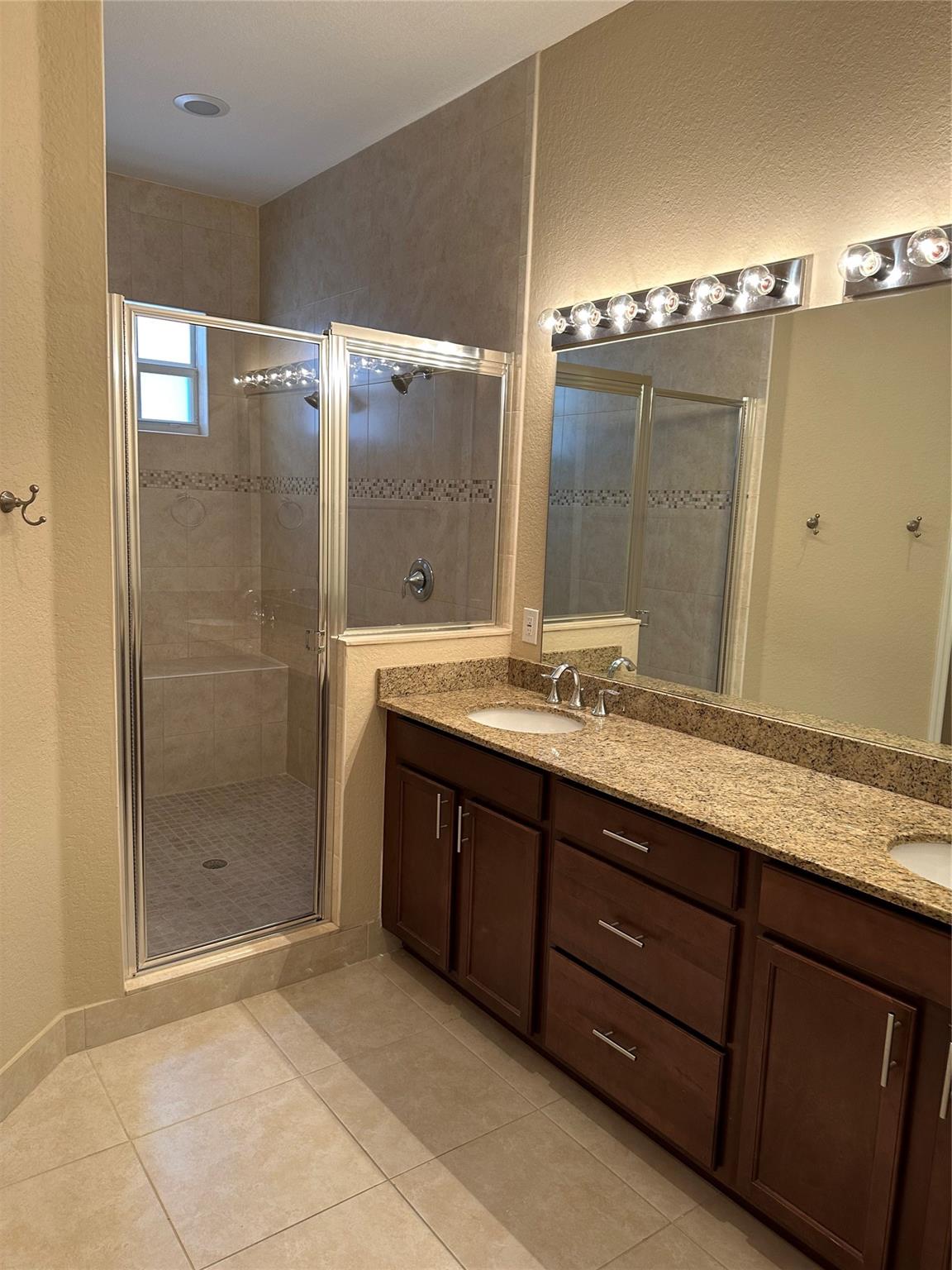 CYPRESS POINTE III AT HER - Residential Lease
