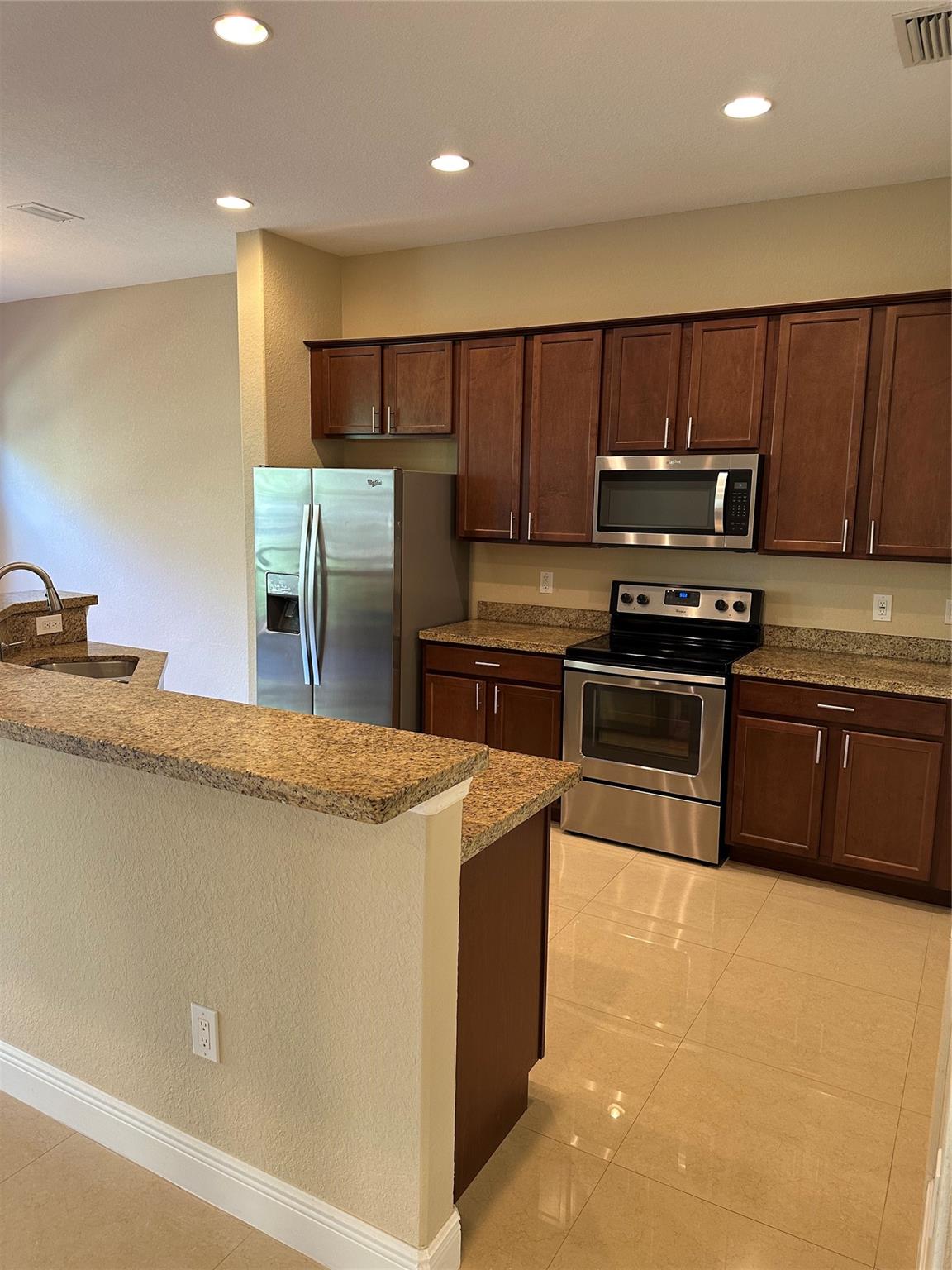 CYPRESS POINTE III AT HER - Residential Lease