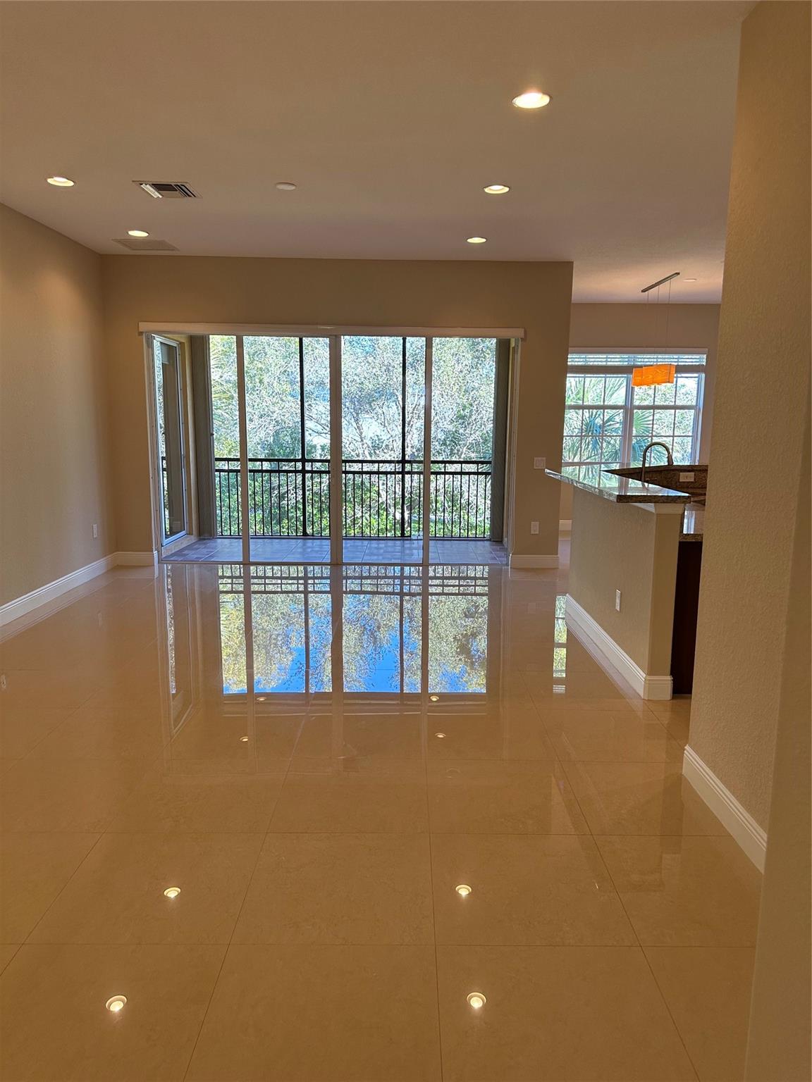 CYPRESS POINTE III AT HER - Residential Lease
