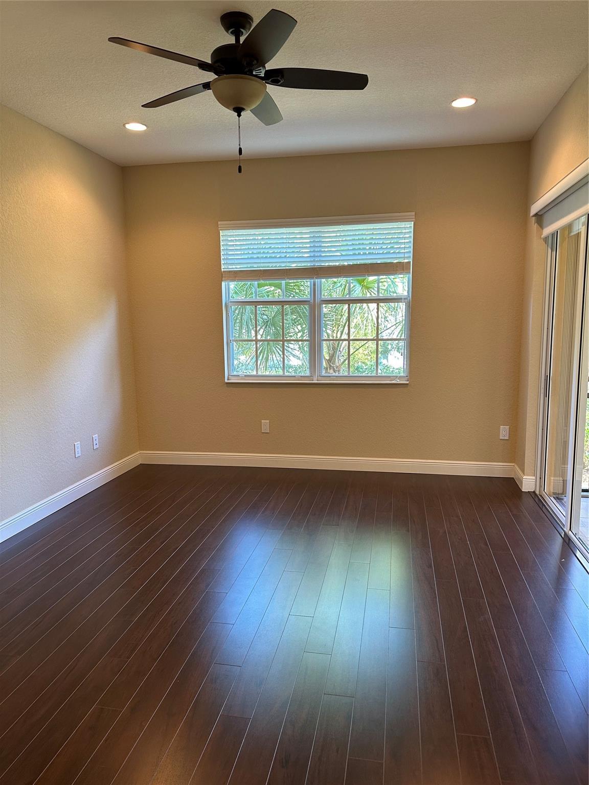 CYPRESS POINTE III AT HER - Residential Lease