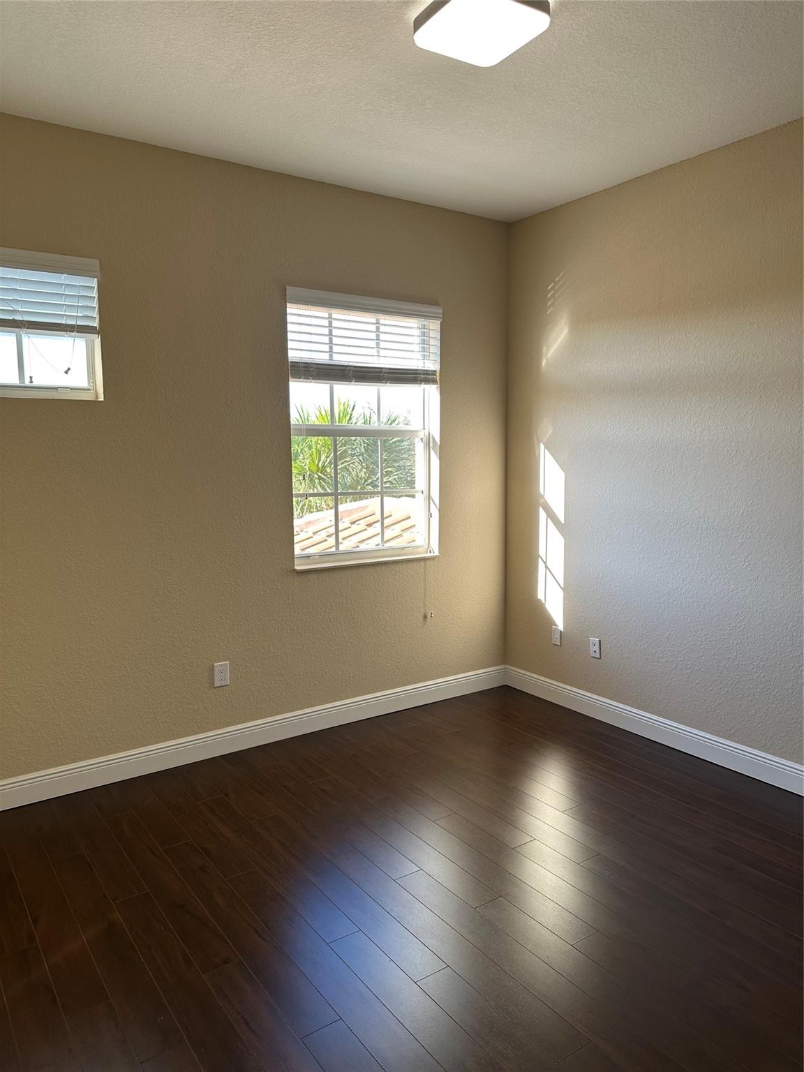 CYPRESS POINTE III AT HER - Residential Lease