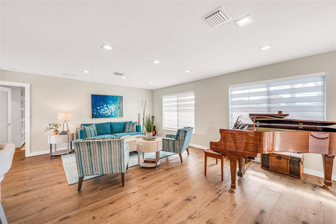 HARBOR VILLAGE SEC F - Residential