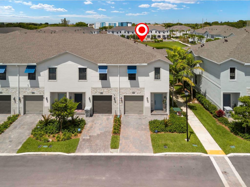 HIGHLAND OAKS - Residential