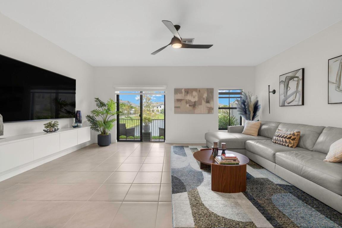 HIGHLAND OAKS - Residential