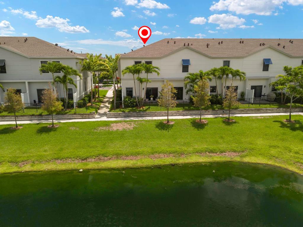 HIGHLAND OAKS - Residential