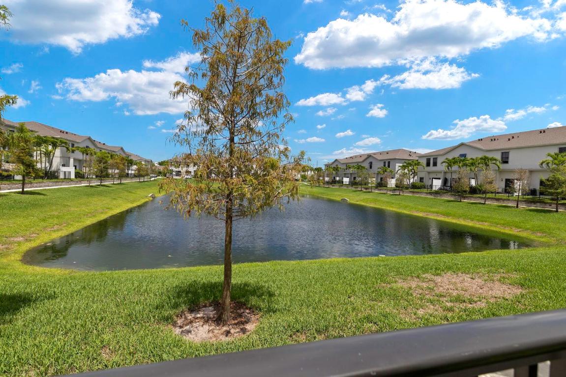 HIGHLAND OAKS - Residential