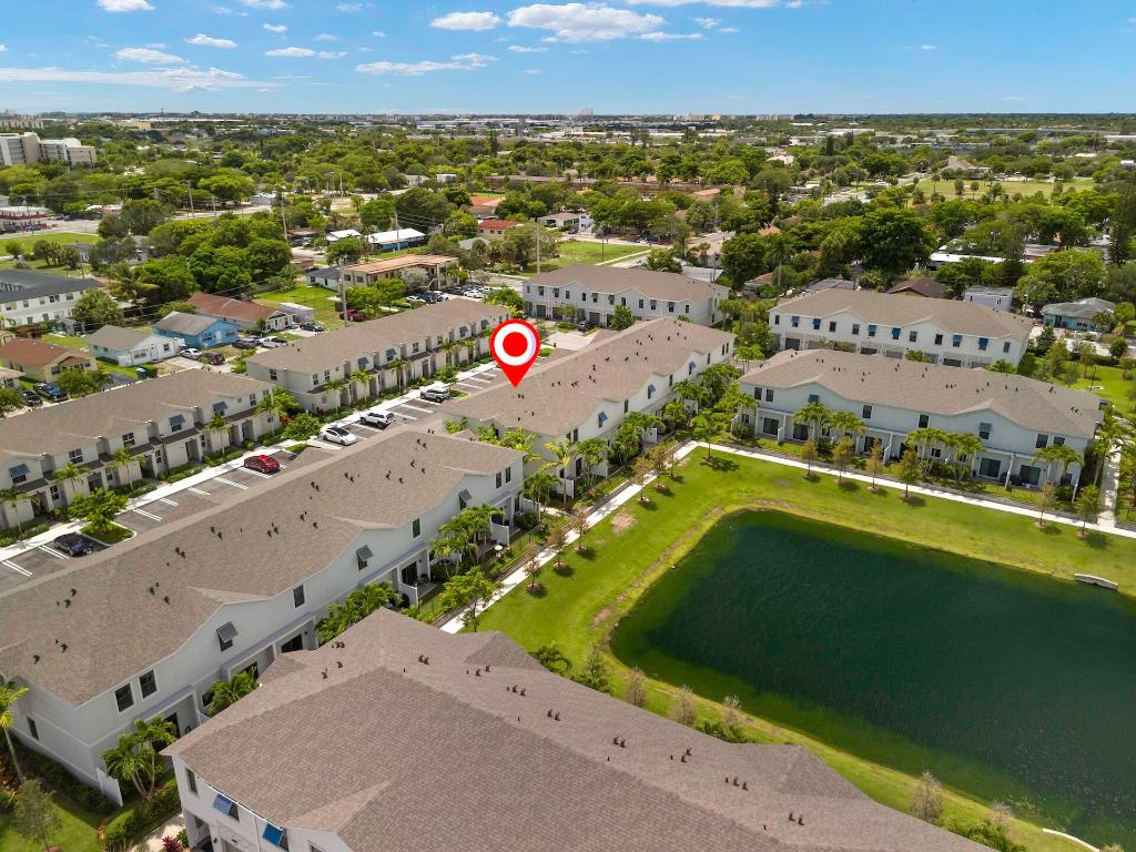 HIGHLAND OAKS - Residential