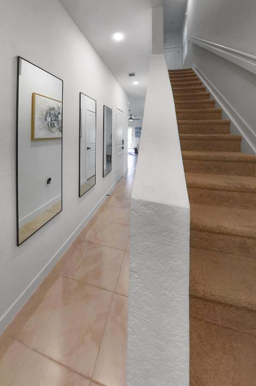 HIGHLAND OAKS - Residential