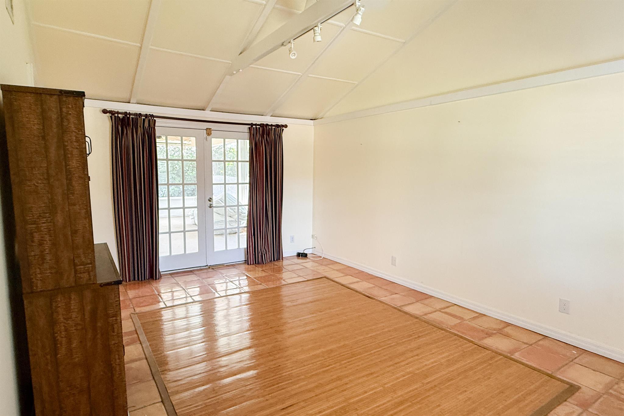 BURNUP AND SIMS ESTATES - Residential