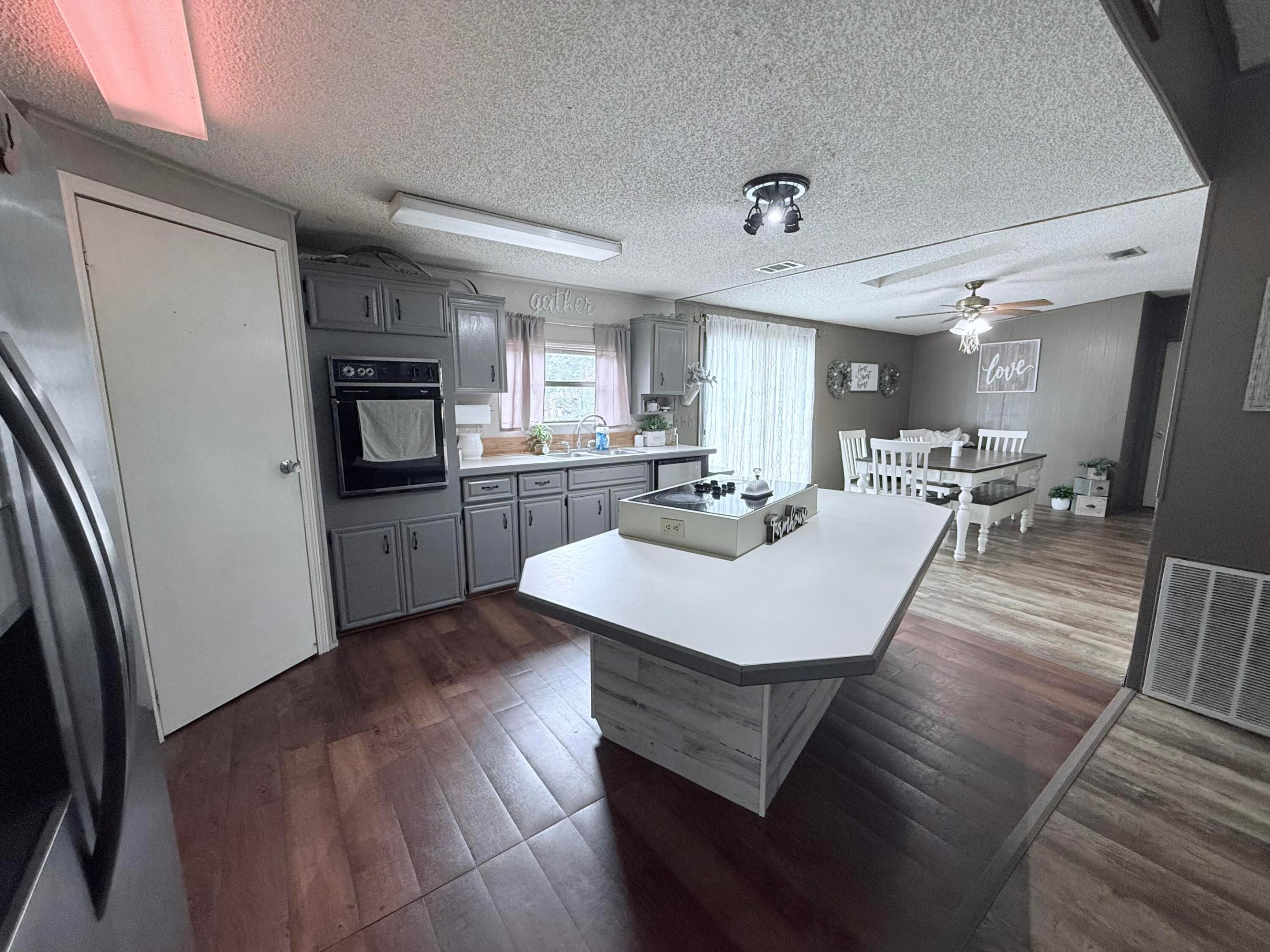 PIONEER ESTATES - Residential