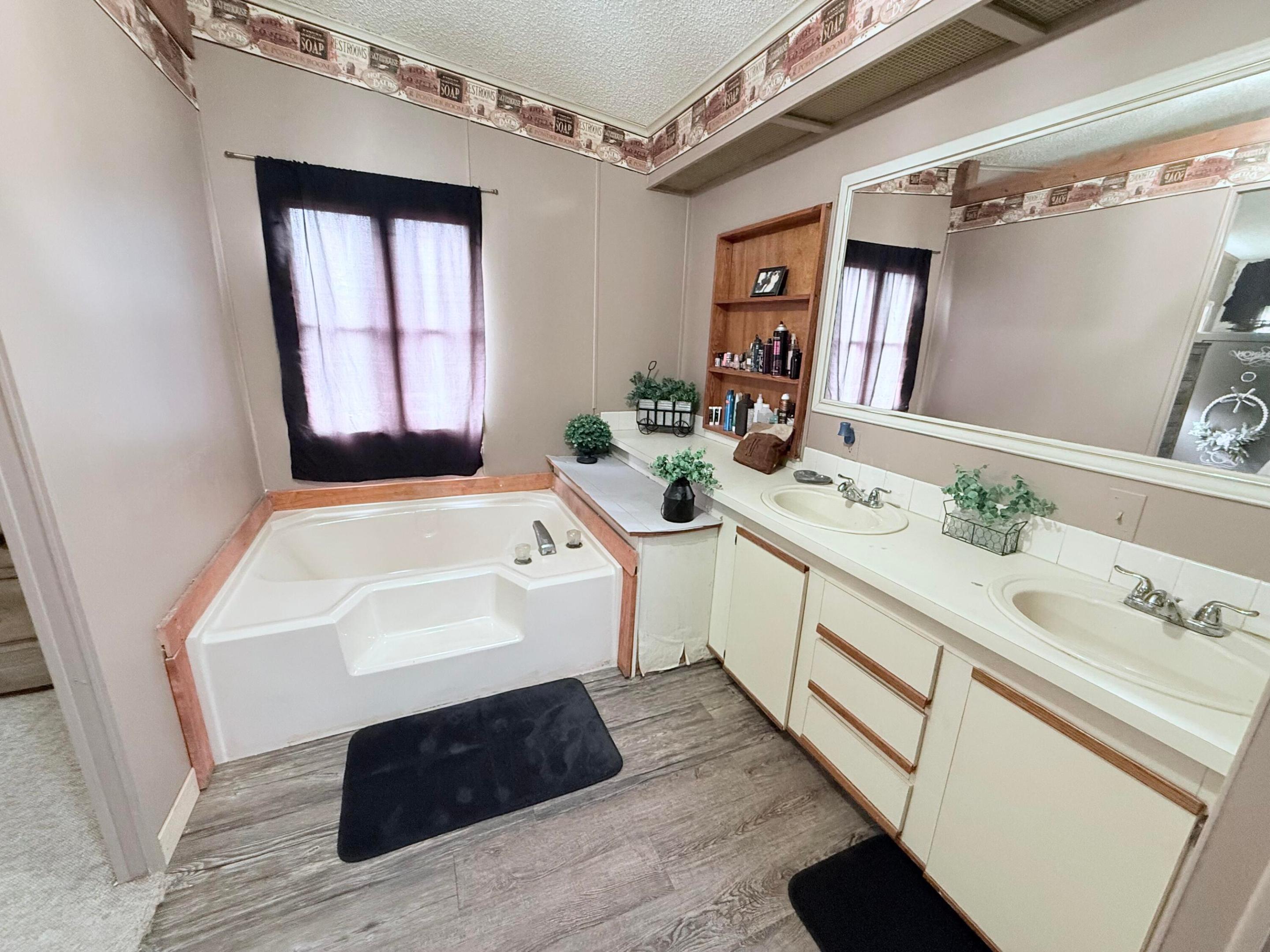 PIONEER ESTATES - Residential