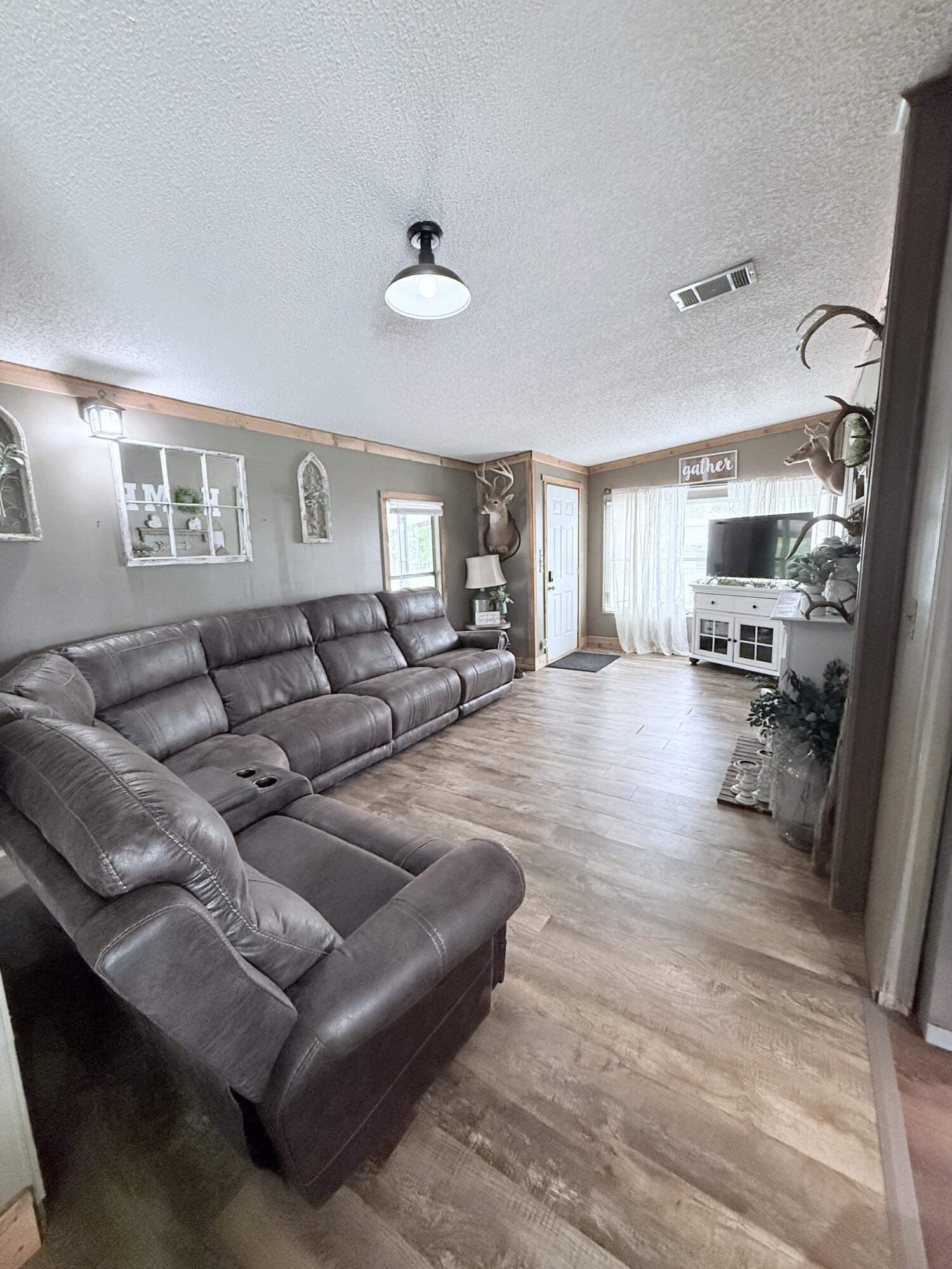 PIONEER ESTATES - Residential