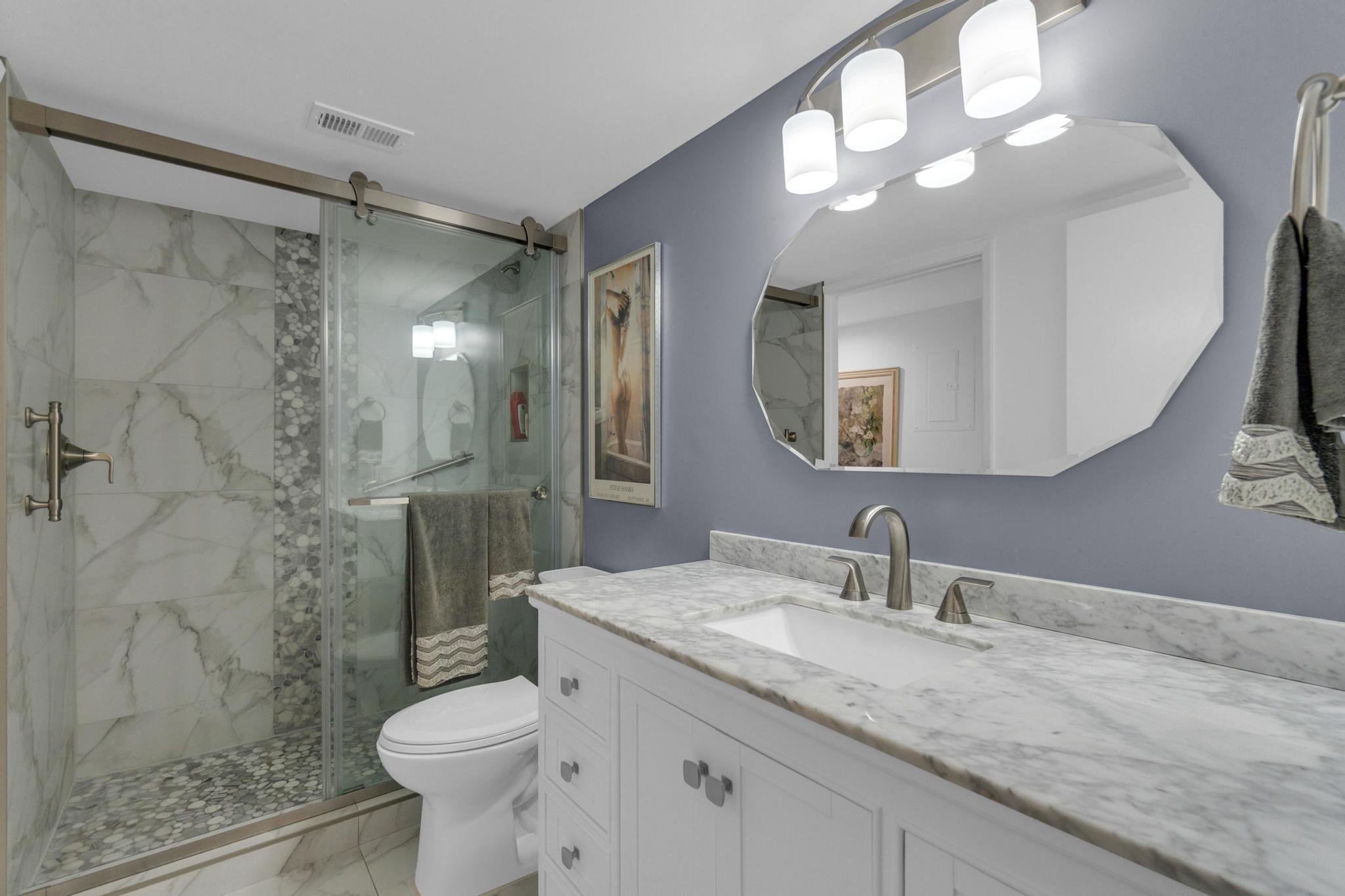 HUNTINGTON LAKES SEC FIVE CONDOS - Residential