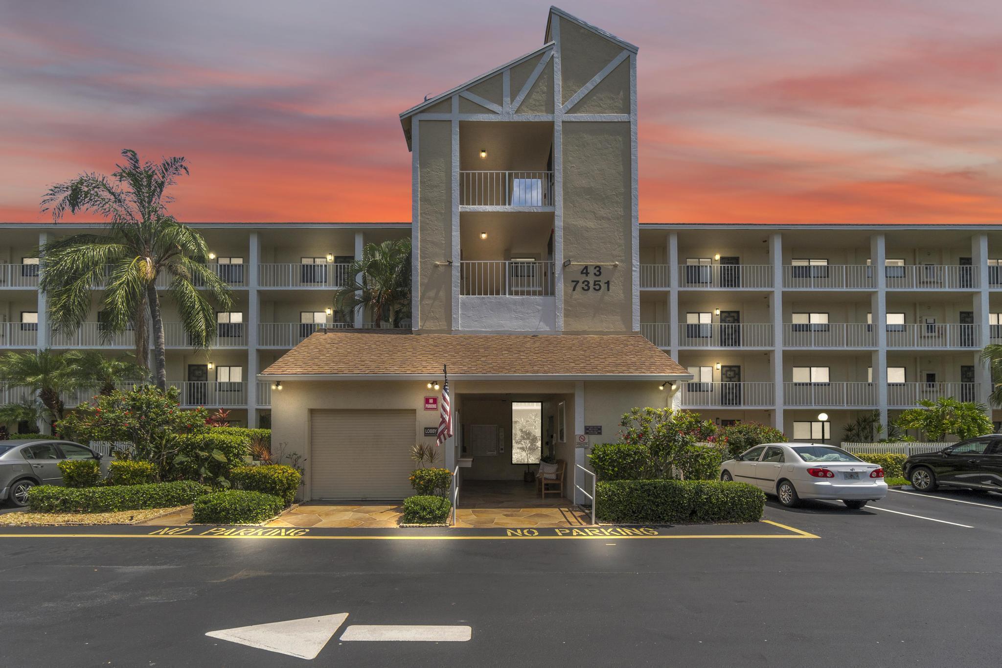 HUNTINGTON LAKES SEC FIVE CONDOS - Residential