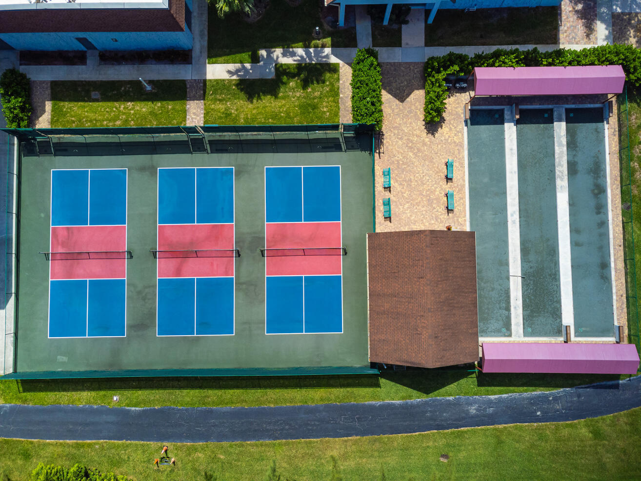 HUNTINGTON LAKES SEC FIVE CONDOS - Residential