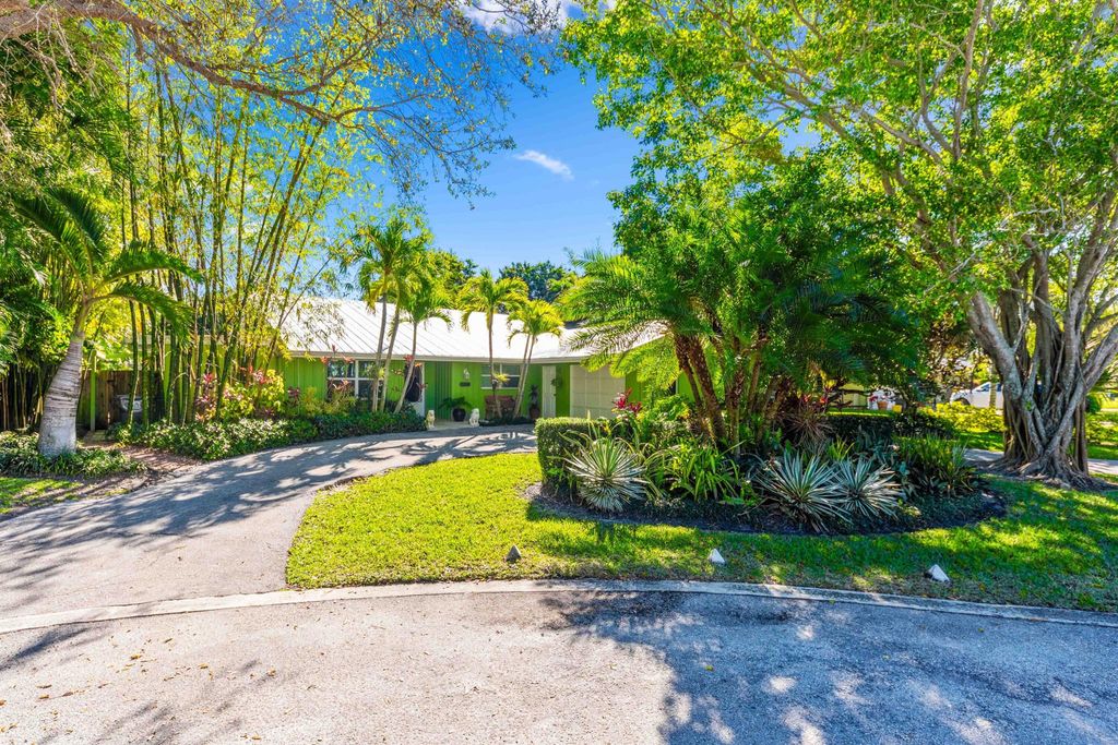 Photo of 5114 Laird Lane, Jupiter, FL 33458 (MLS # R10961813)