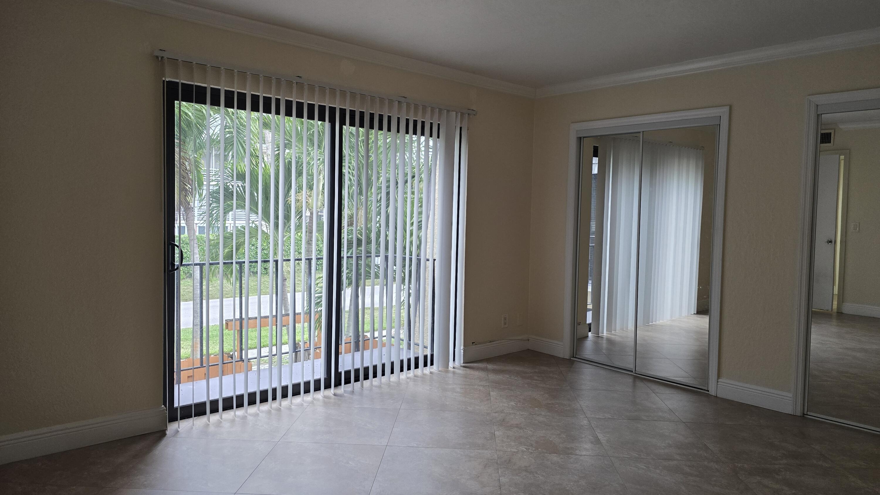 LAKEWOOD OF PALM SPRINGS - Residential