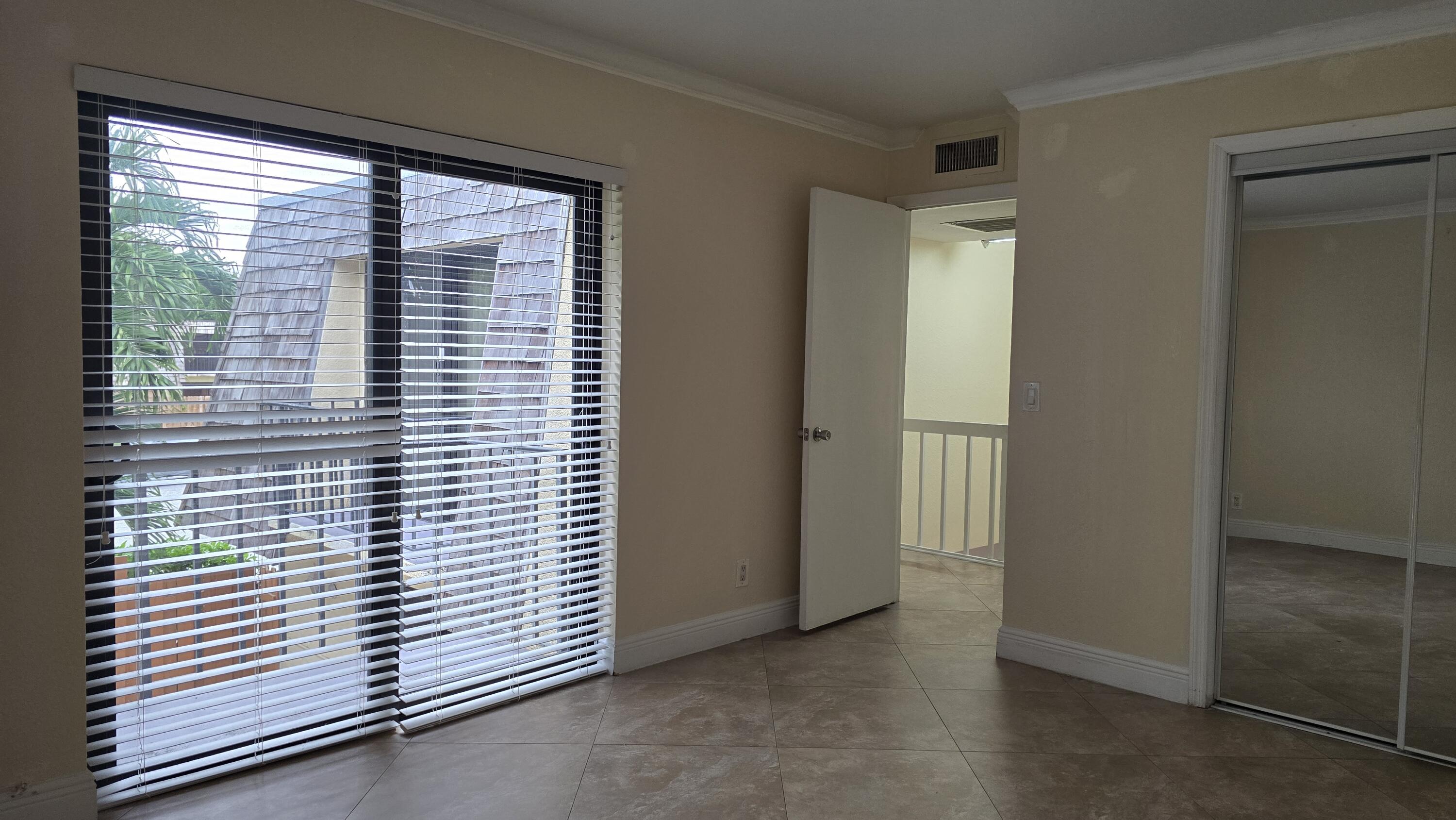 LAKEWOOD OF PALM SPRINGS - Residential