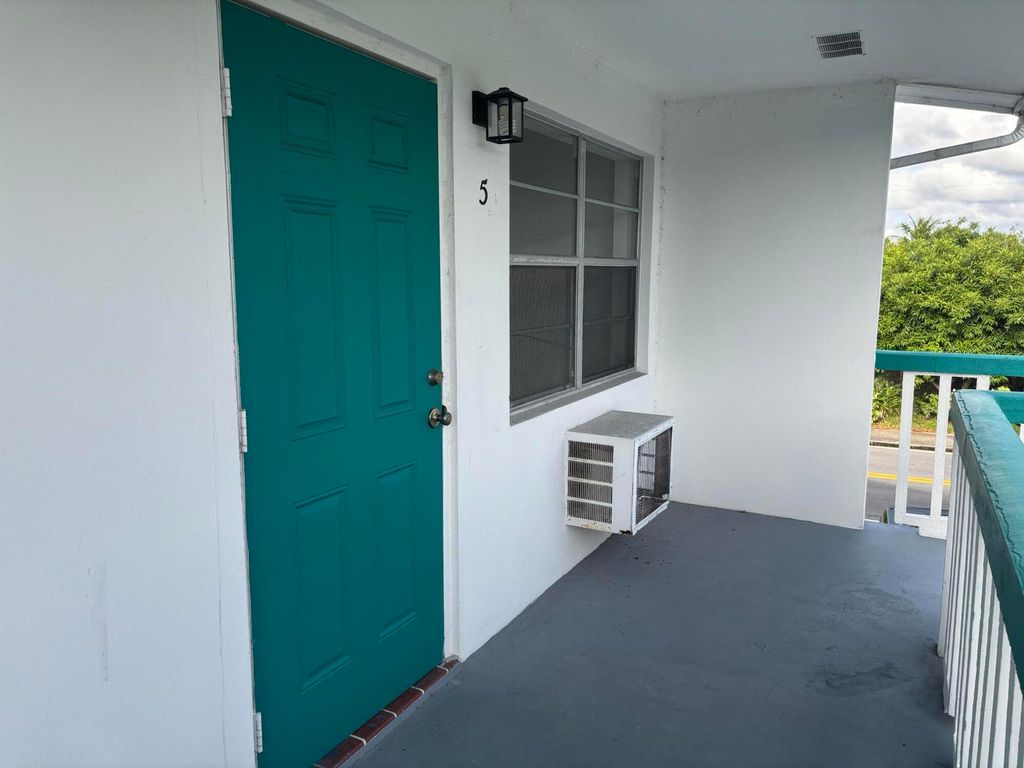 Photo of 1111 N Federal Highway #5, Lake Worth Beach, FL 33460 (MLS # B26024762)