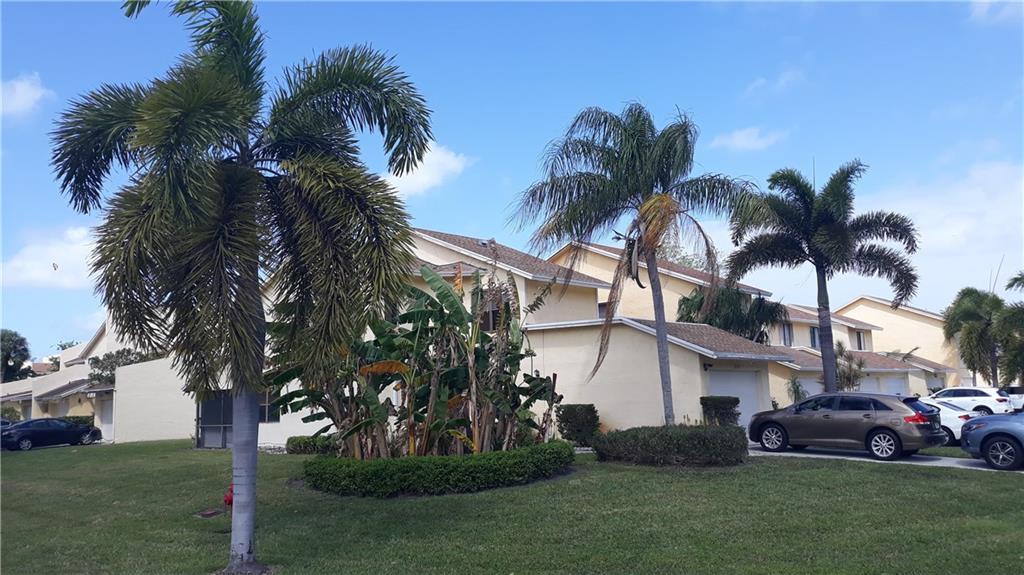 Woodbridge Lakes - Residential