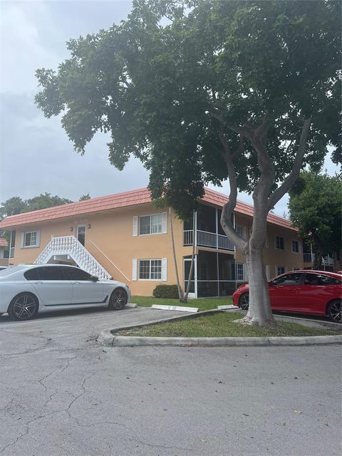 A home in Wilton Manors