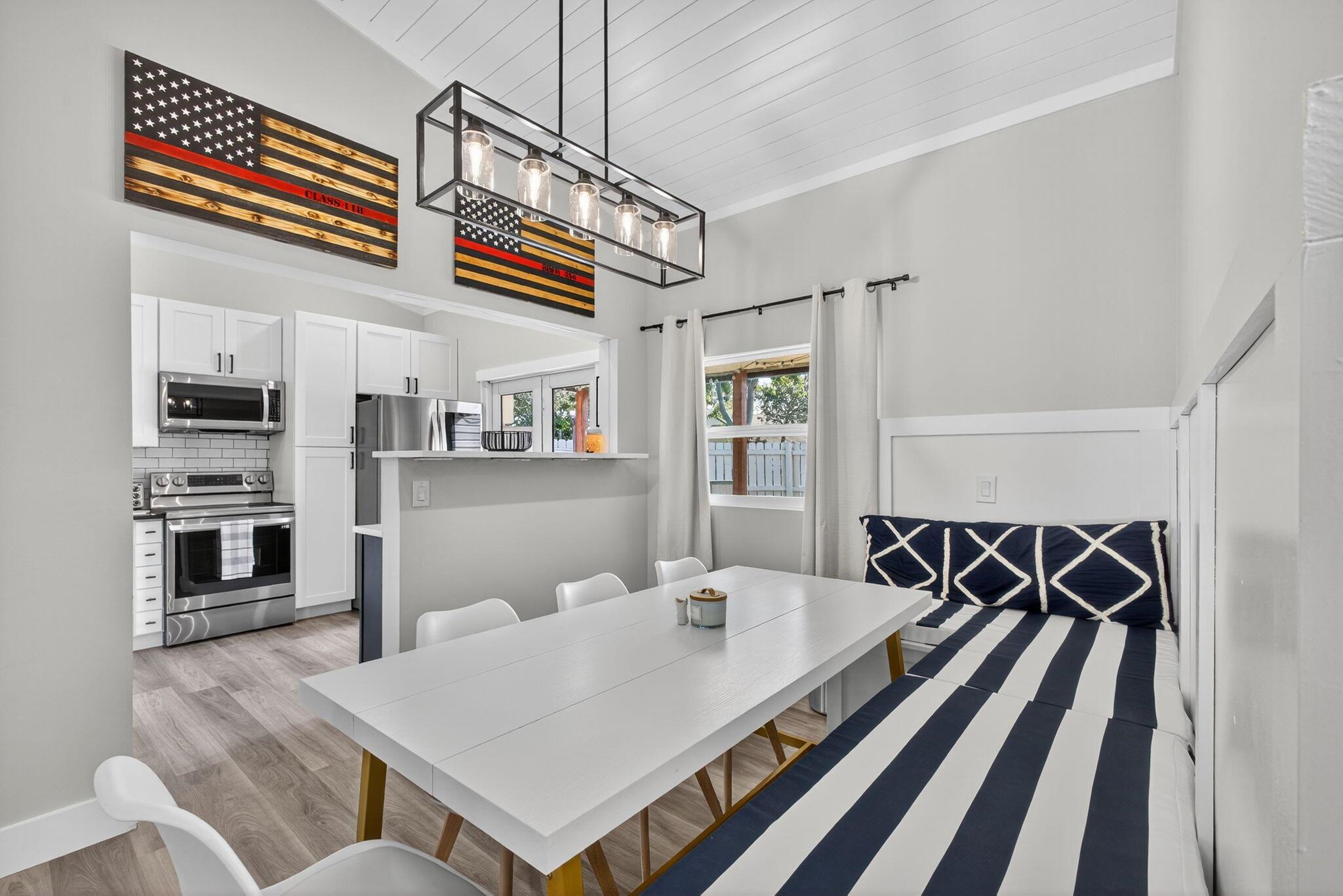 JUPITER VILLAGE TOWNHOMES - Residential