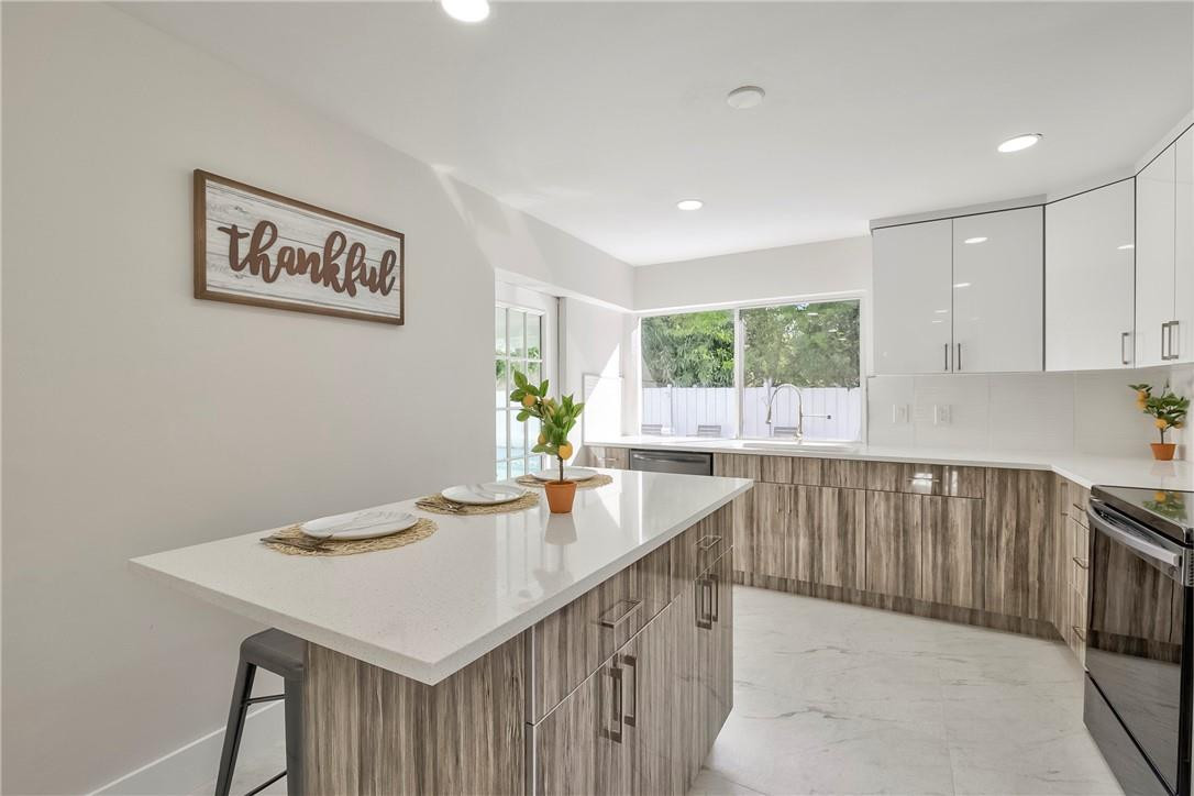 Sunrise Golf Village Sec - Residential