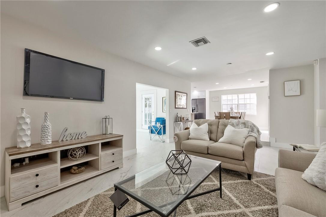 Sunrise Golf Village Sec - Residential