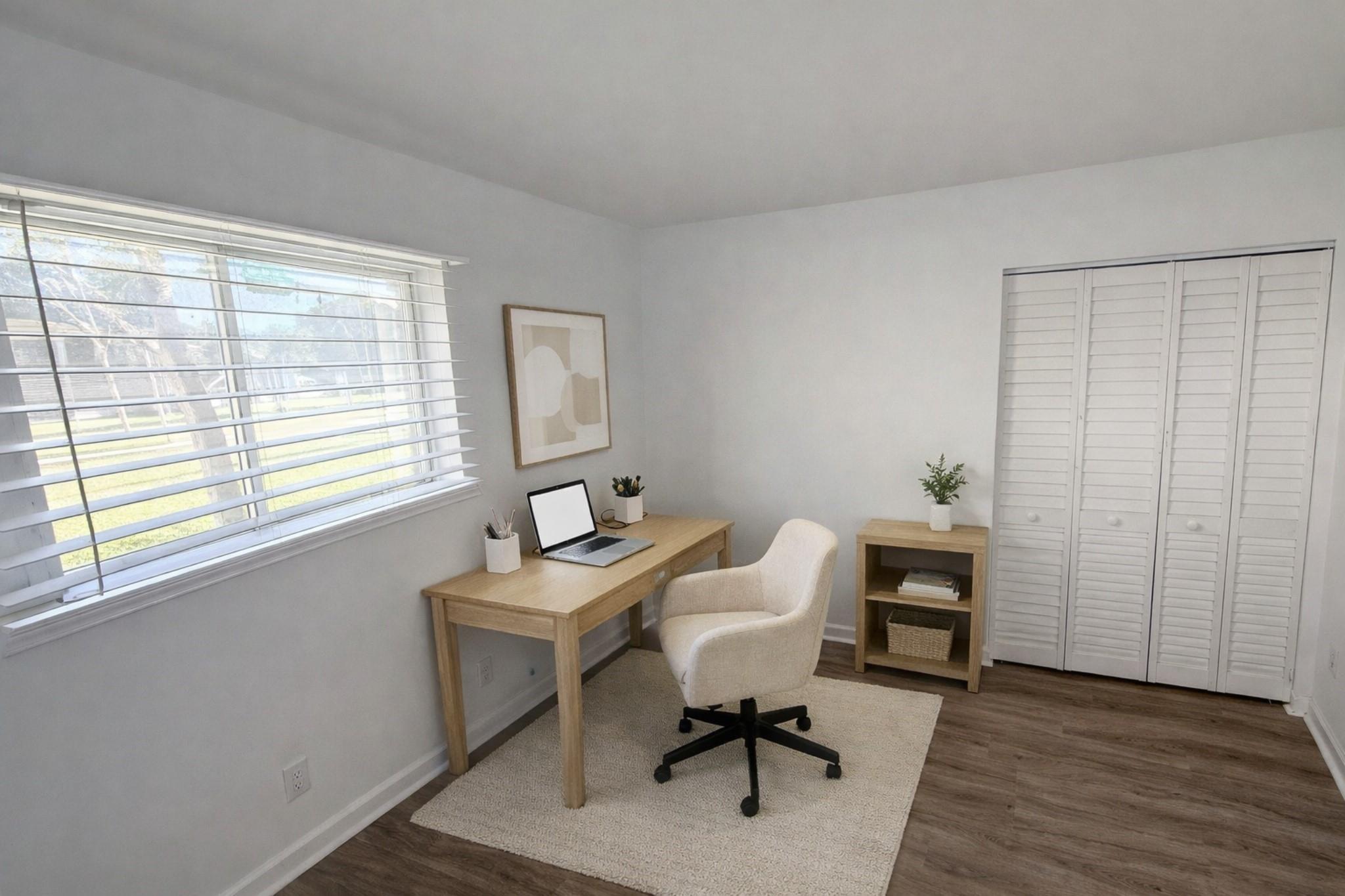 Tiffany Lake Condo Ph 01 - Residential Lease