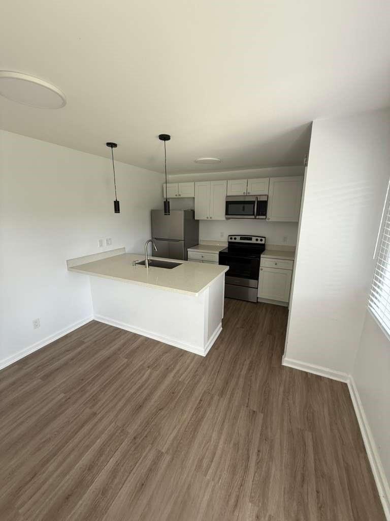 Tiffany Lake Condo Ph 01 - Residential Lease