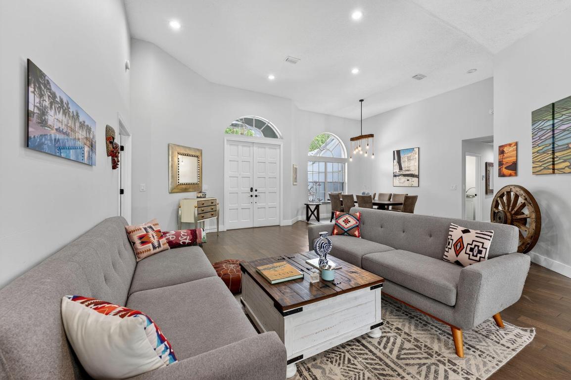 ISLE OF MISSION BAY - Residential