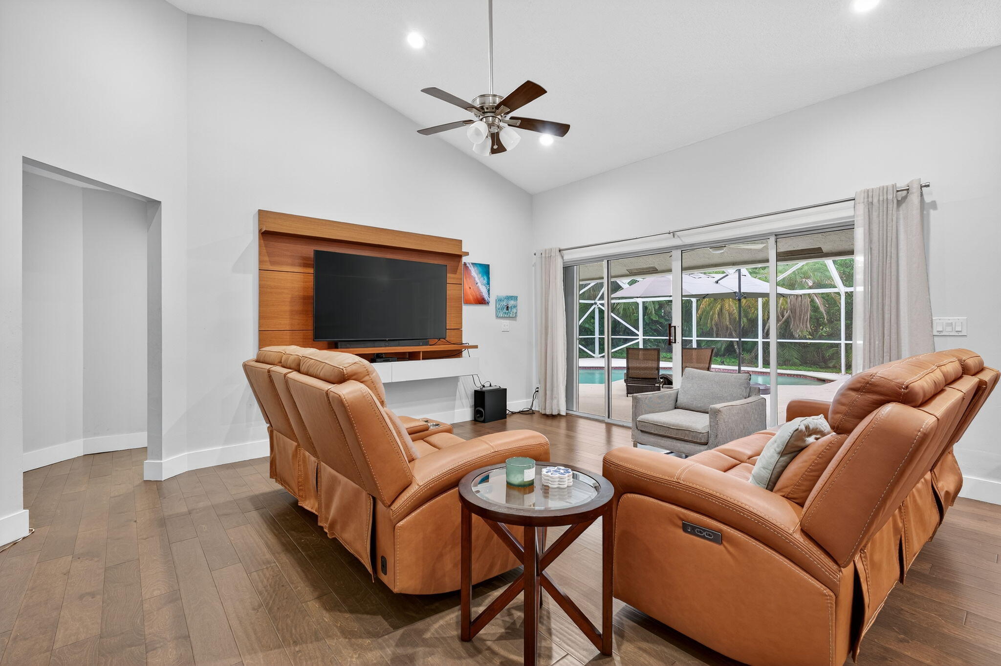 ISLE OF MISSION BAY - Residential