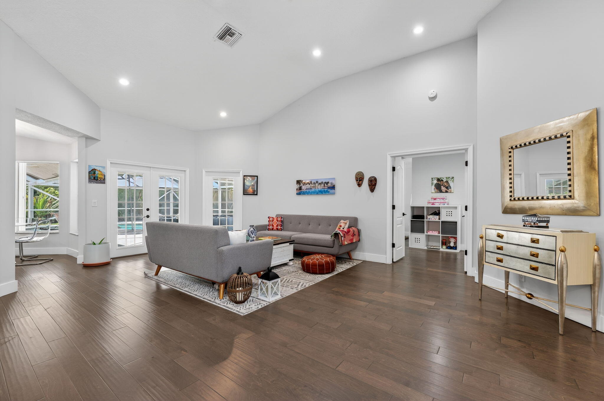 ISLE OF MISSION BAY - Residential