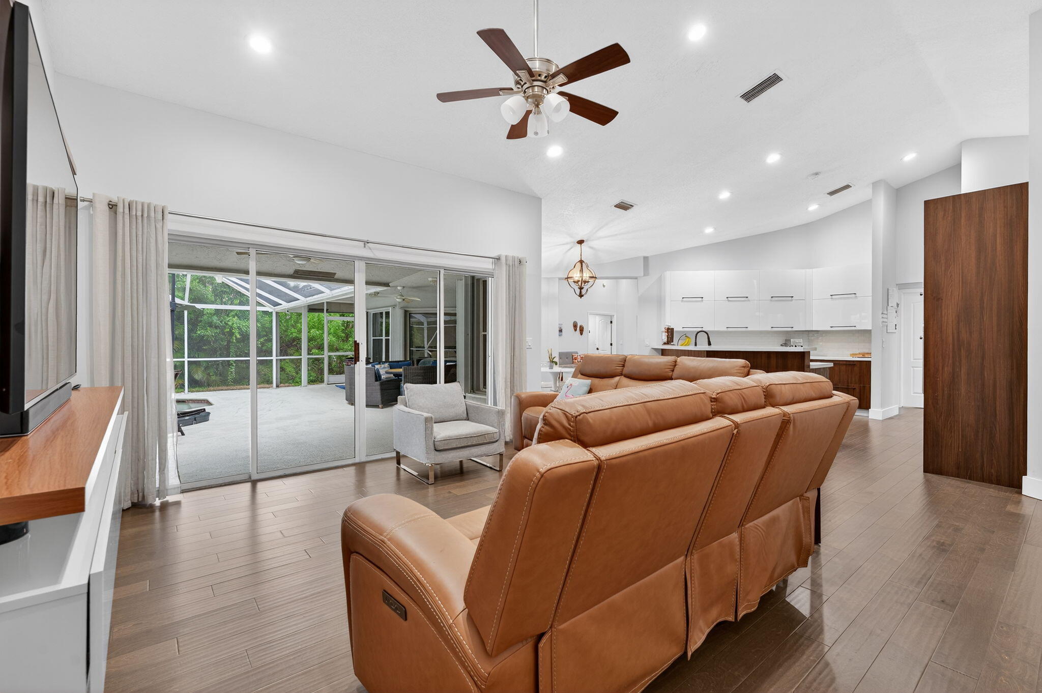 ISLE OF MISSION BAY - Residential