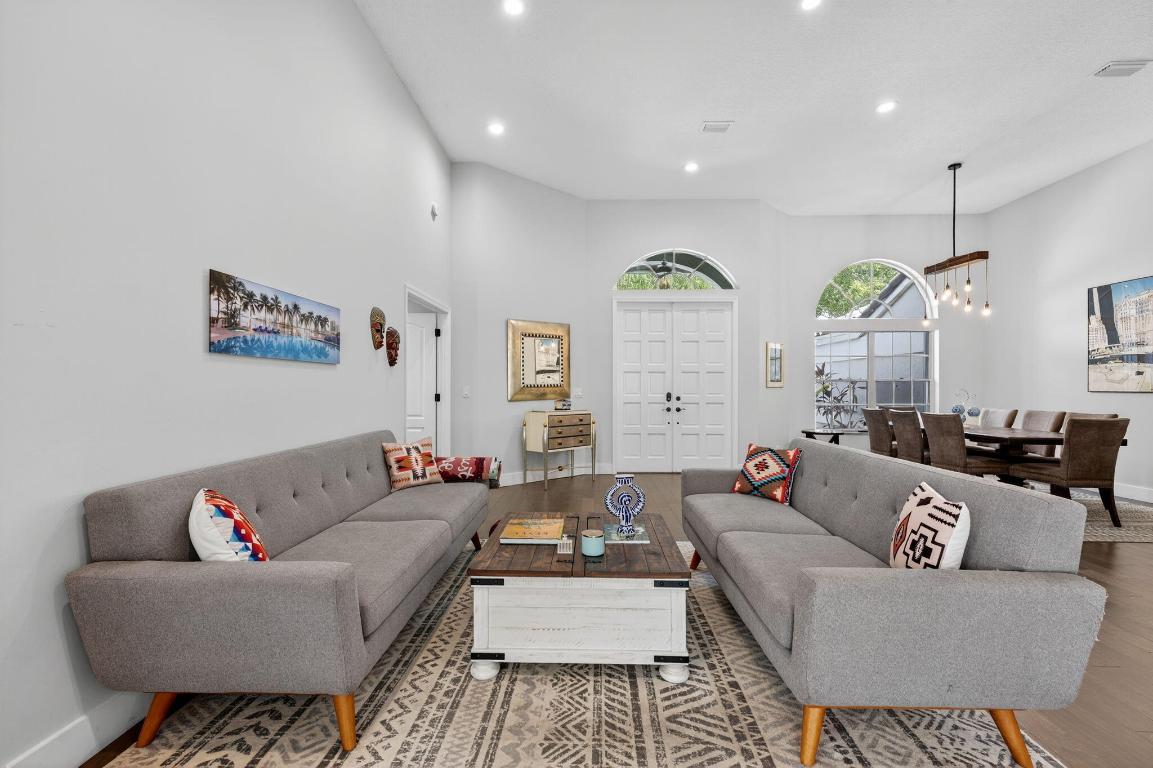 ISLE OF MISSION BAY - Residential