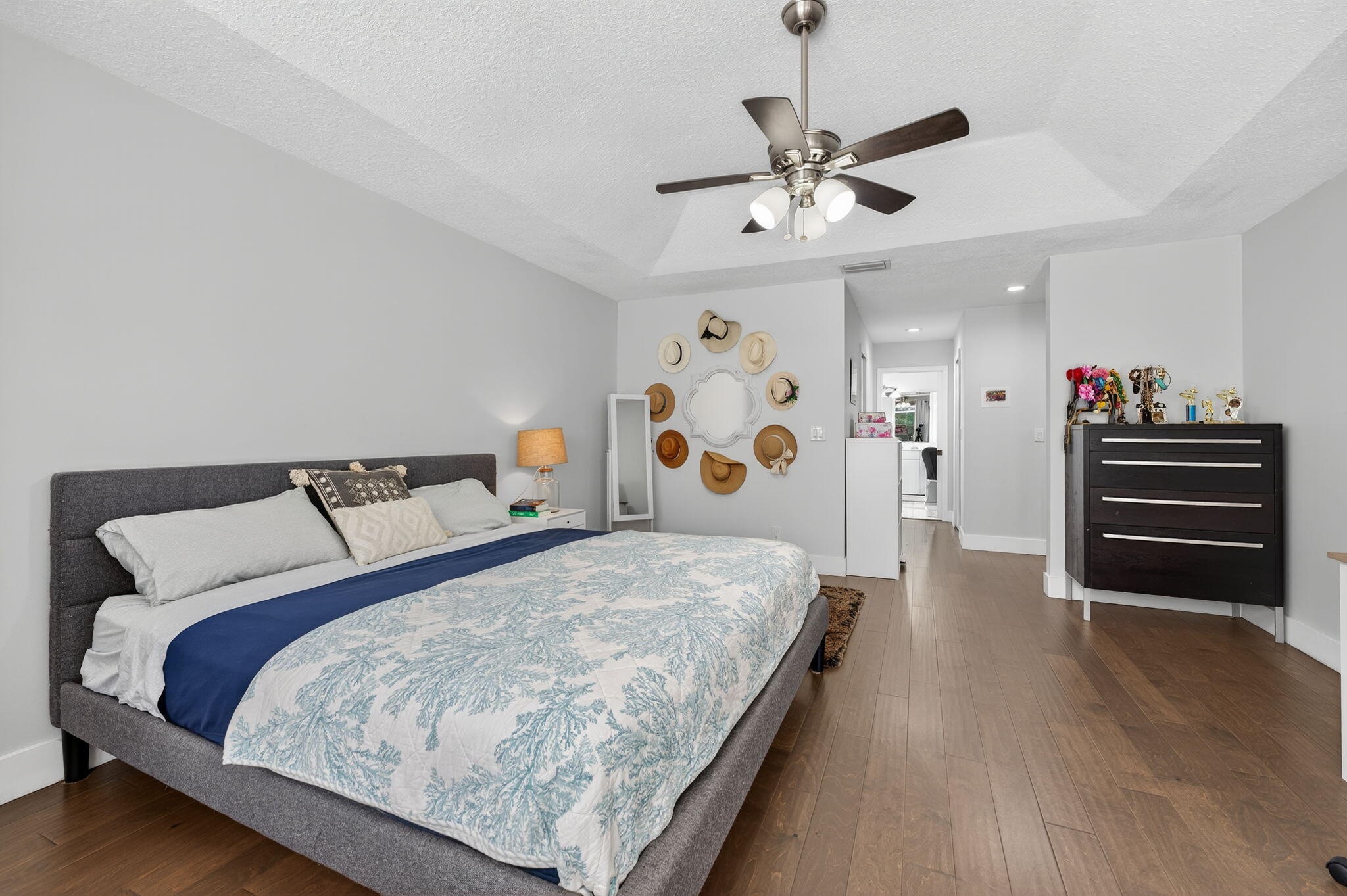ISLE OF MISSION BAY - Residential