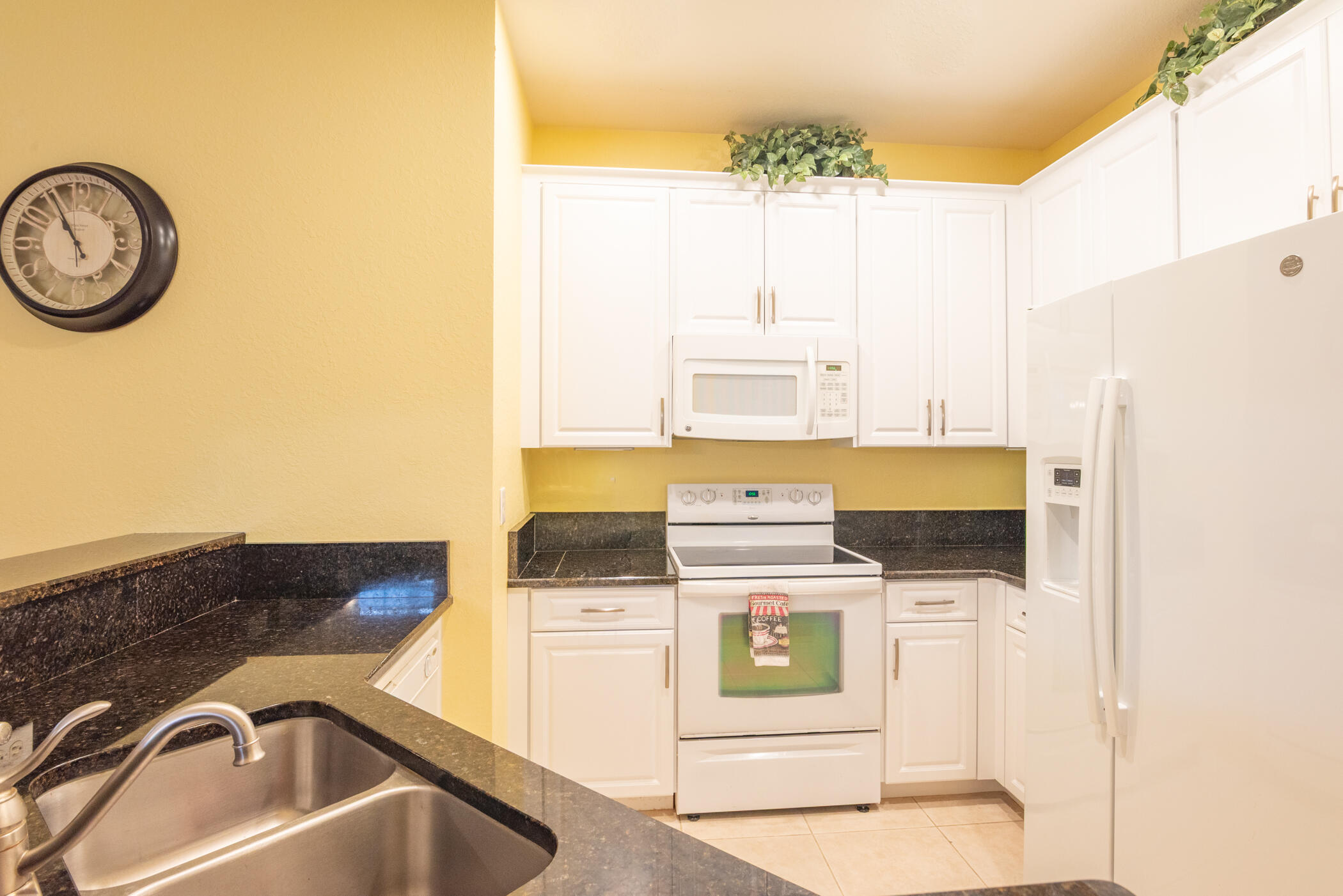 LEXINGTON LAKES - Residential