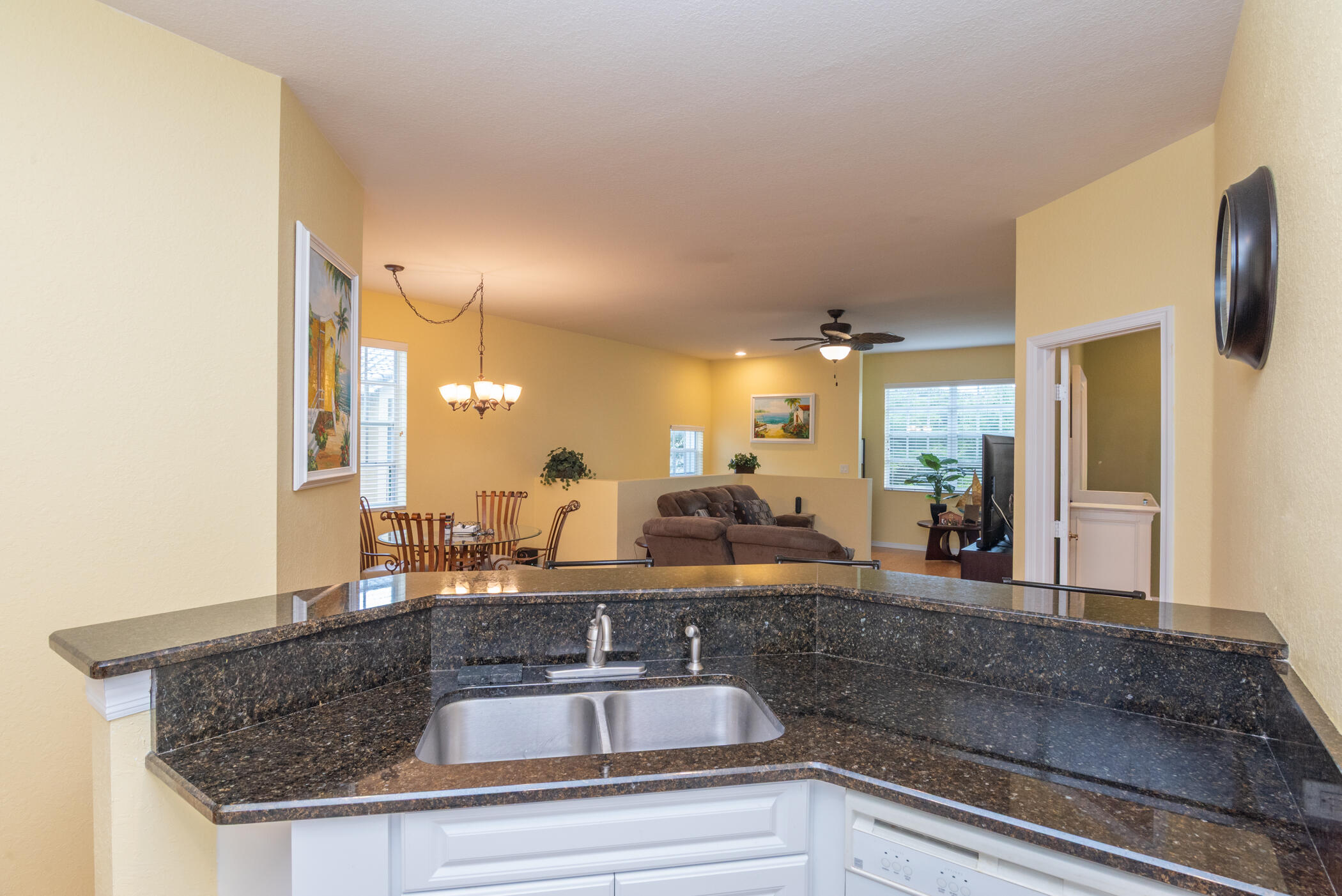 LEXINGTON LAKES - Residential