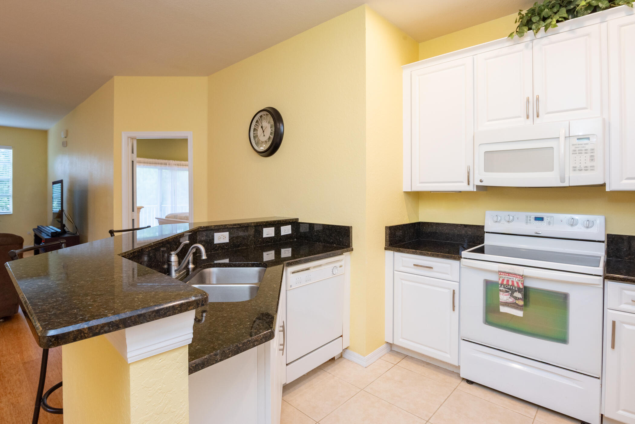 LEXINGTON LAKES - Residential