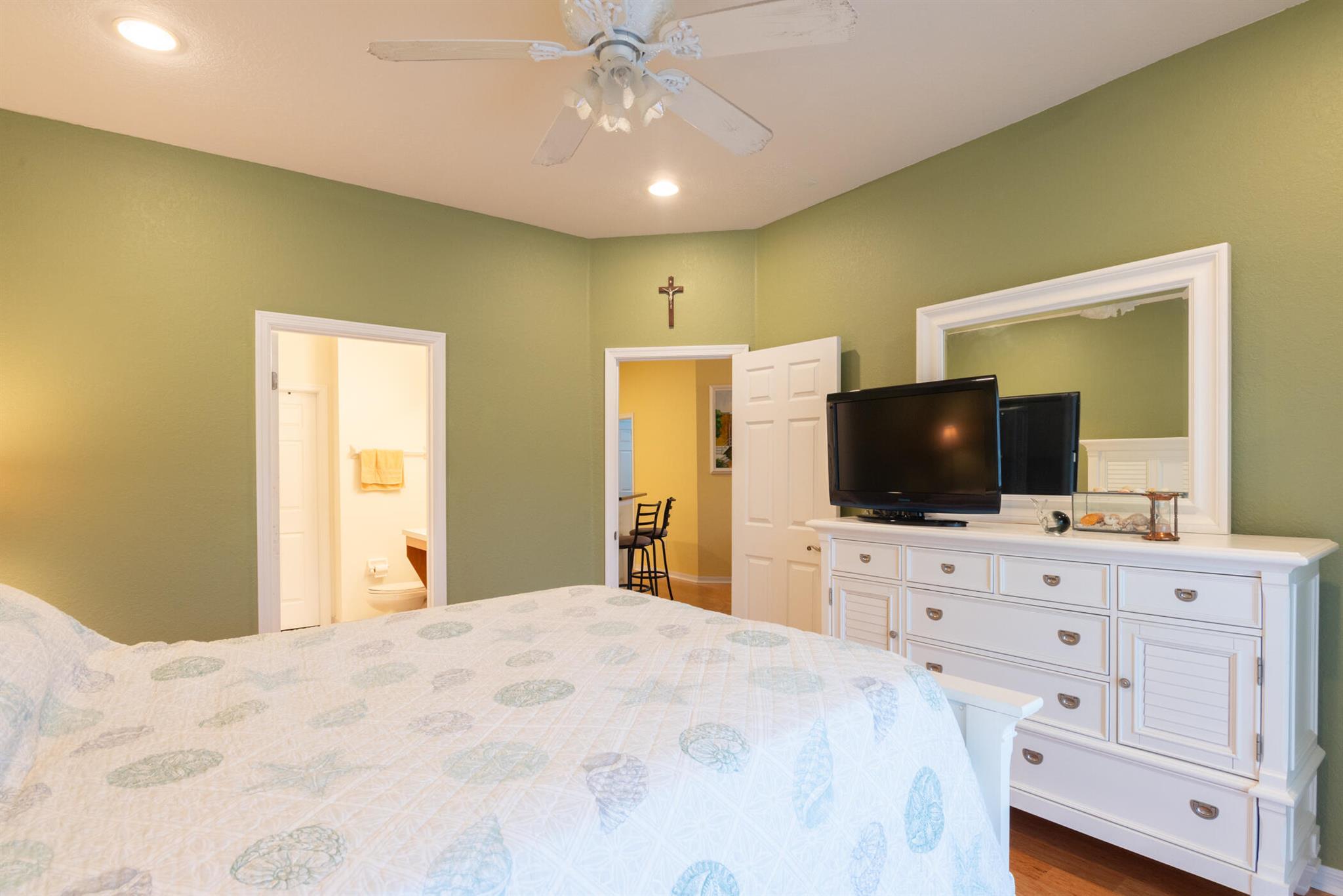 LEXINGTON LAKES - Residential