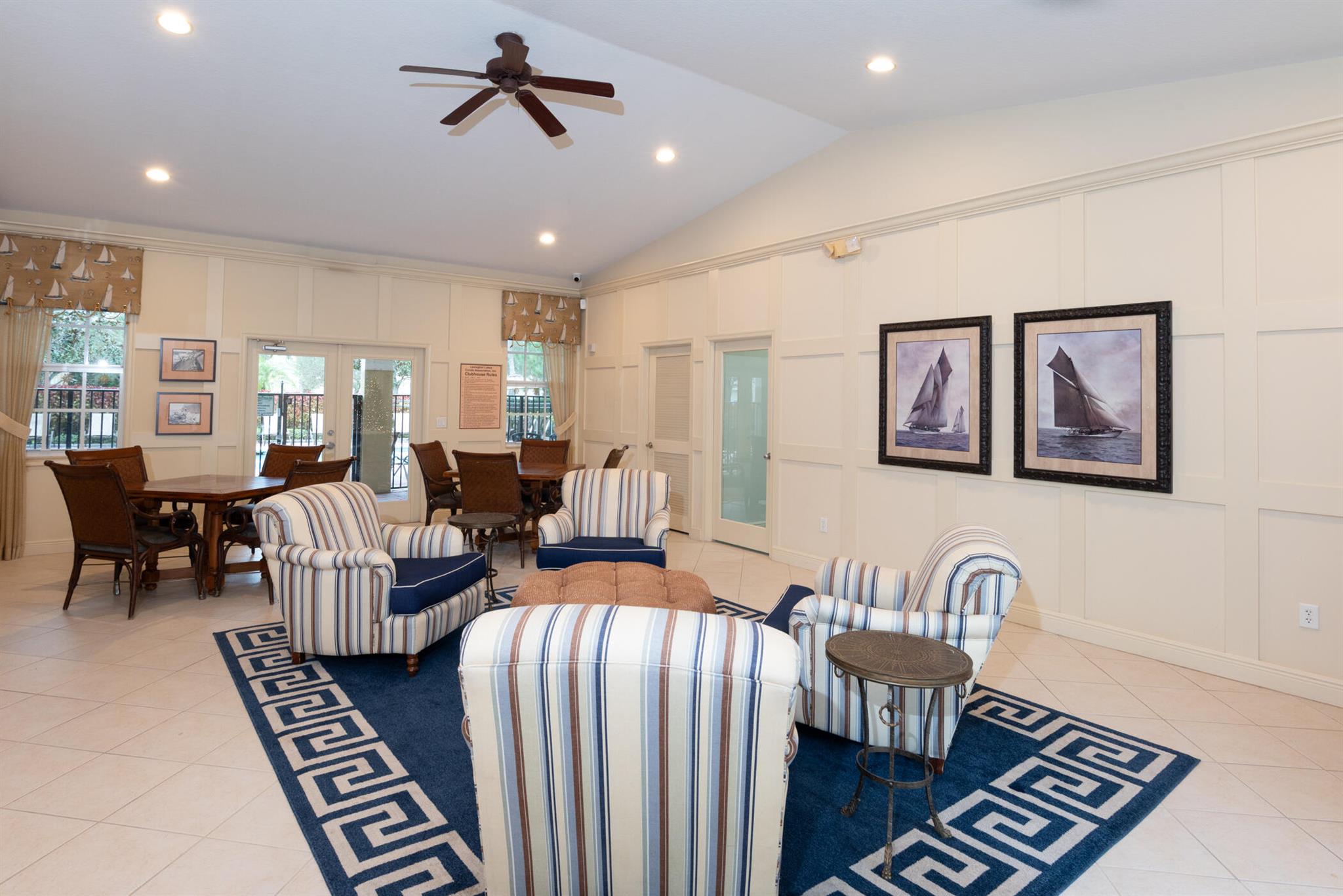 LEXINGTON LAKES - Residential