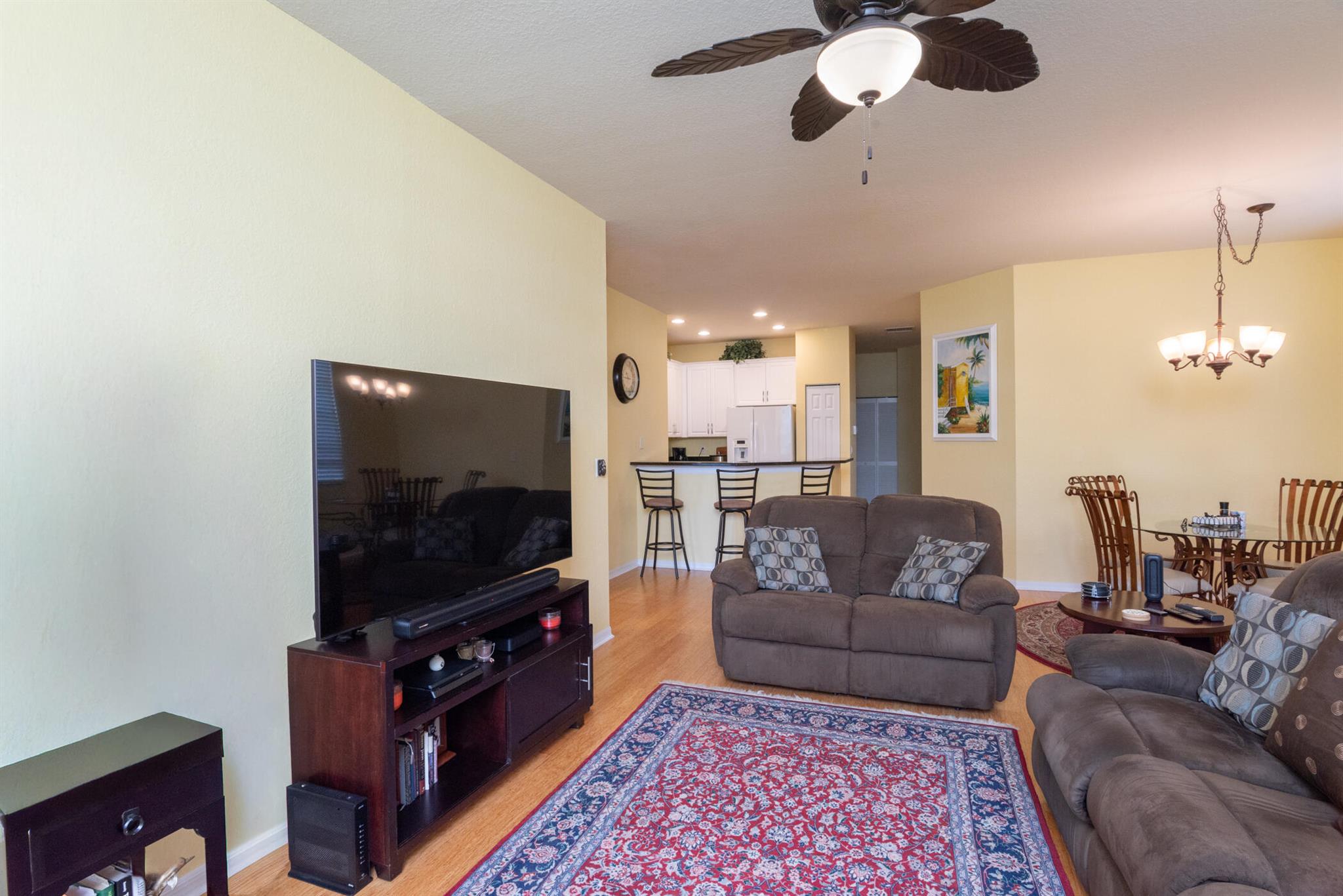 LEXINGTON LAKES - Residential