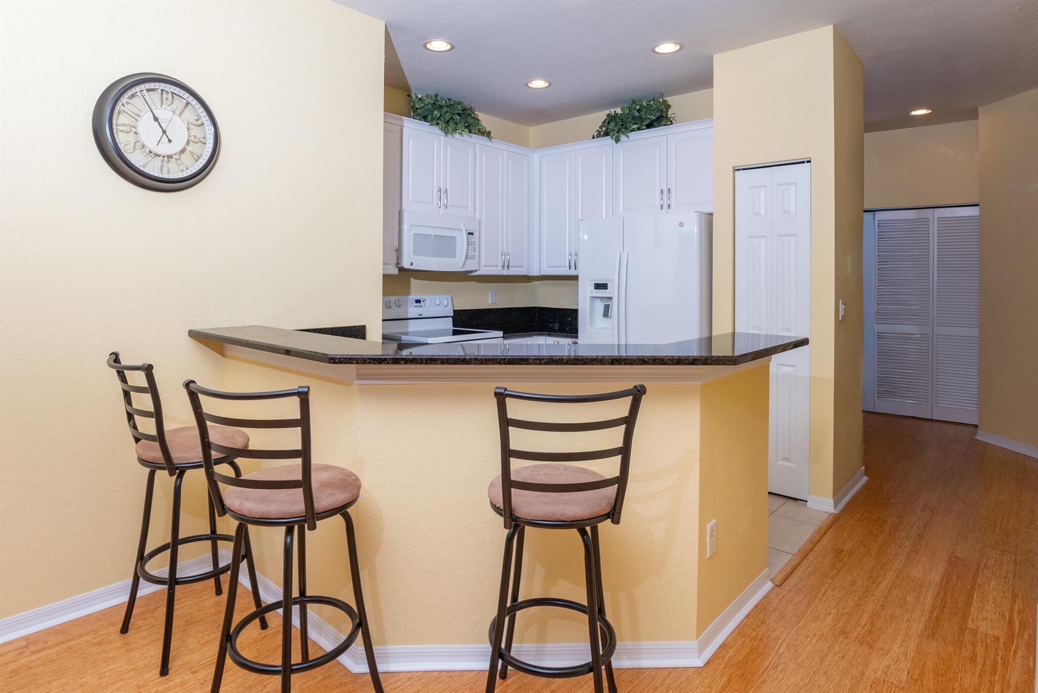 LEXINGTON LAKES - Residential