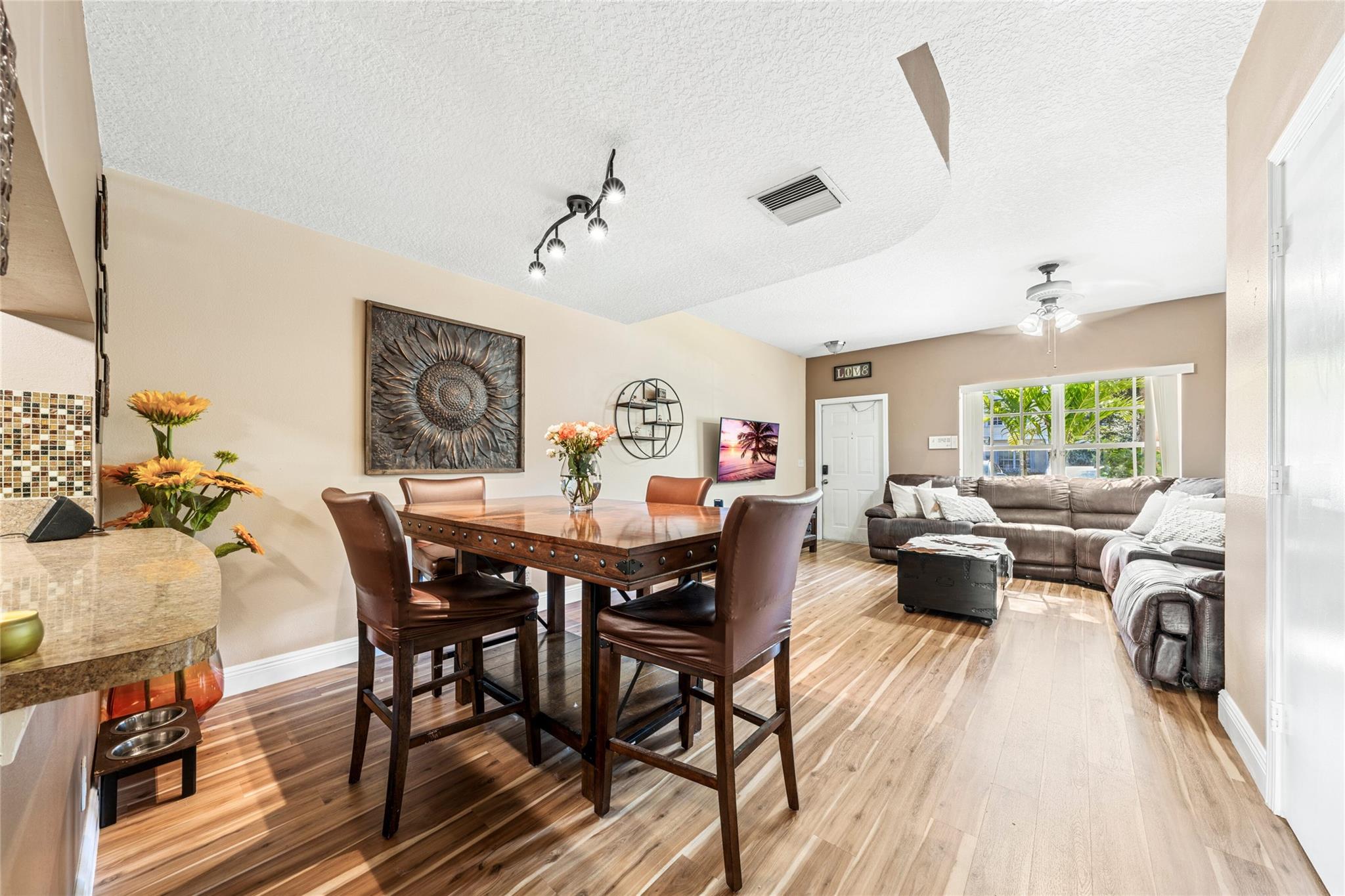 Coral Reef Club - Residential